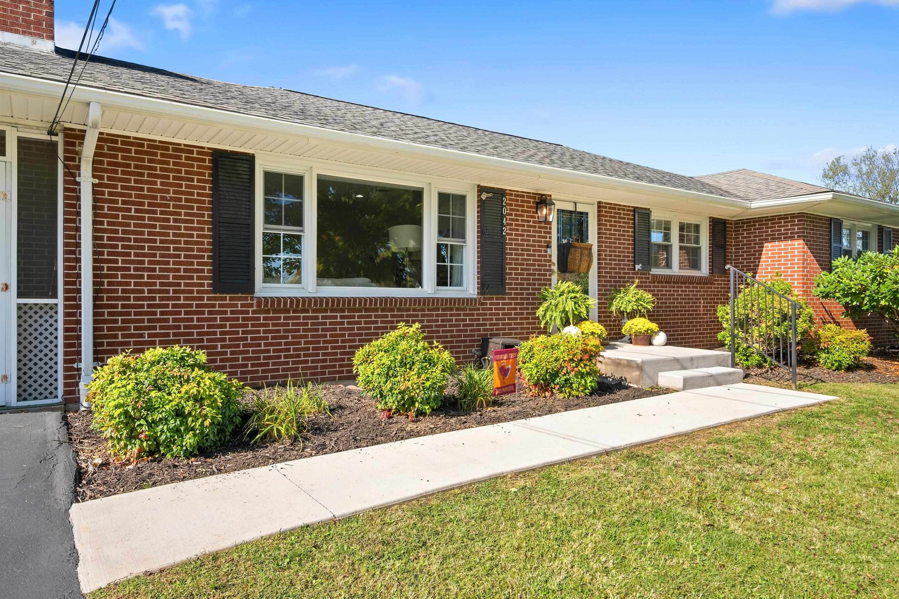 2042 Twin Oaks Avenue Pulaski VA 24301