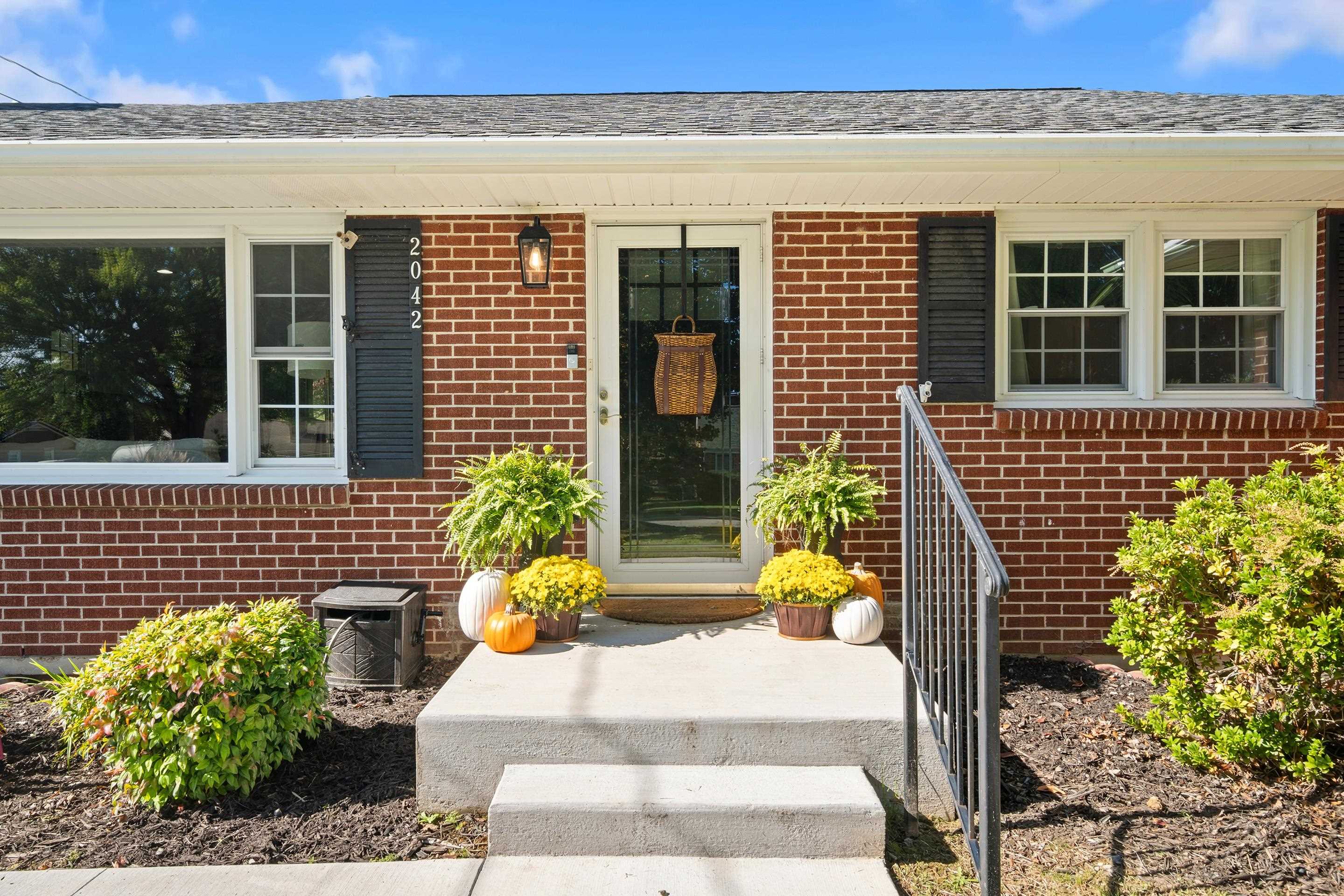 2042 Twin Oaks Avenue Pulaski VA 24301