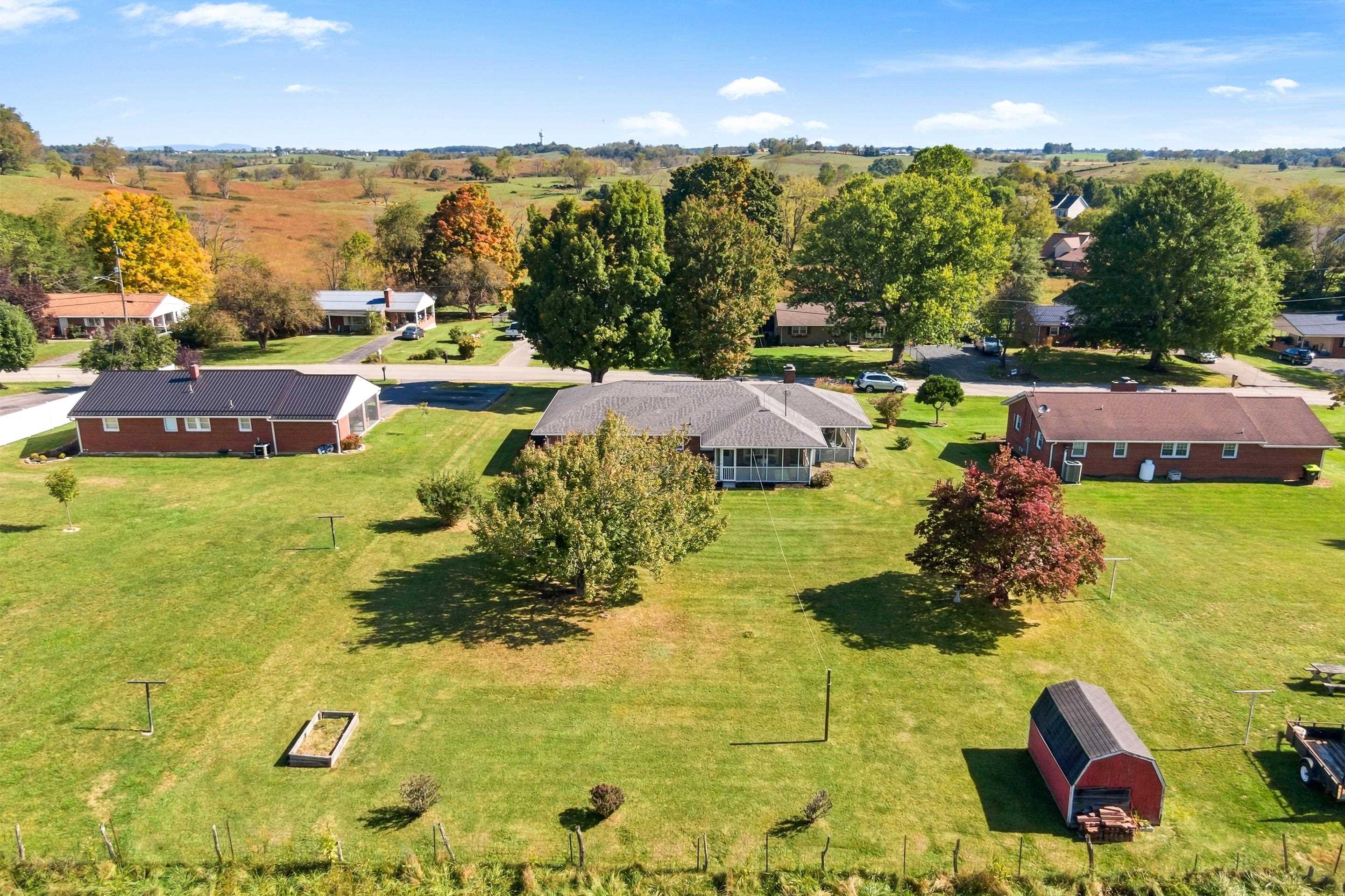 2042 Twin Oaks Avenue Pulaski VA 24301