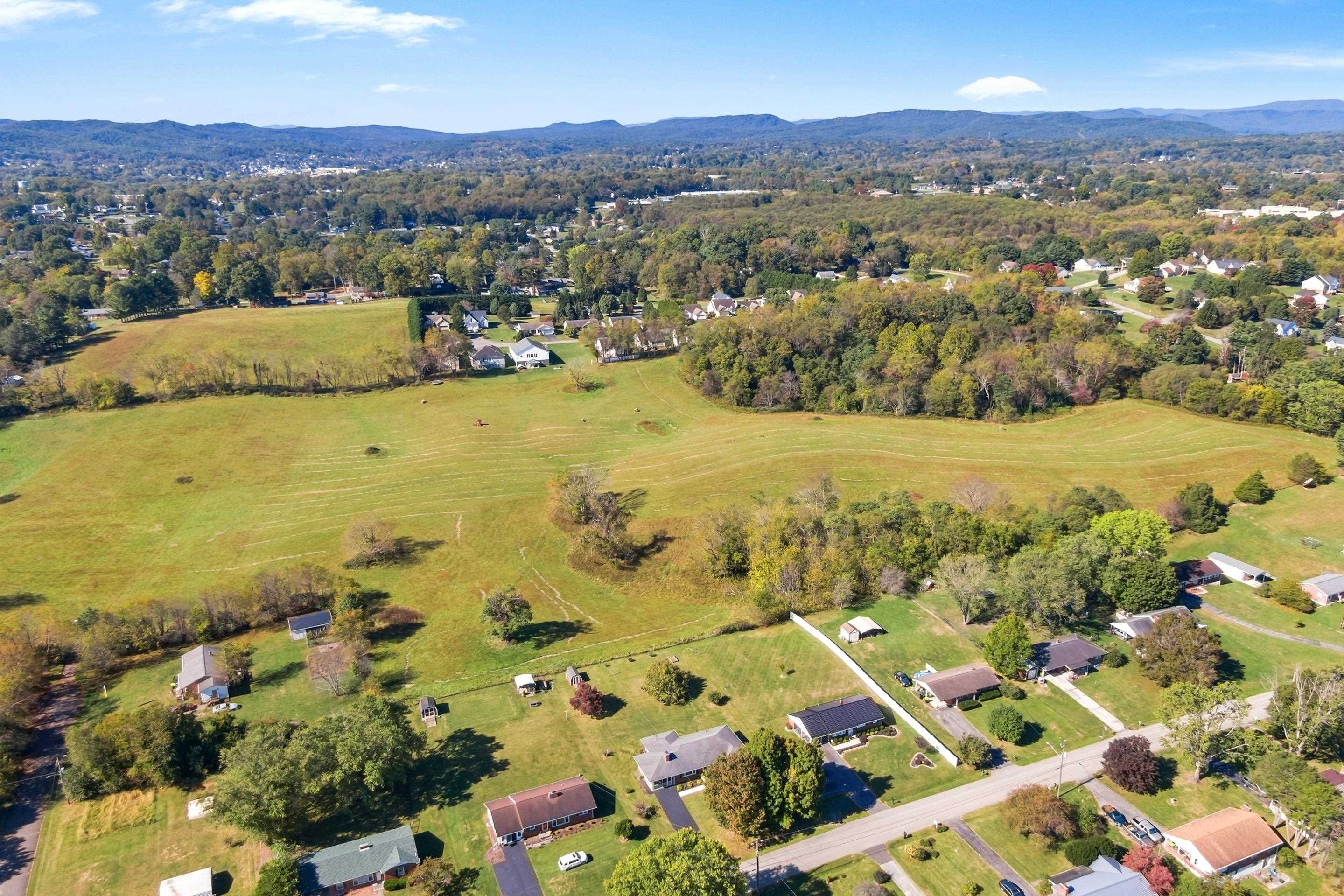 2042 Twin Oaks Avenue Pulaski VA 24301
