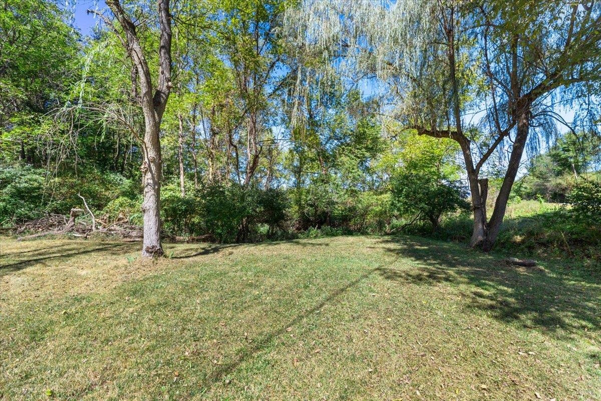 211 Walton Road Radford VA 24141