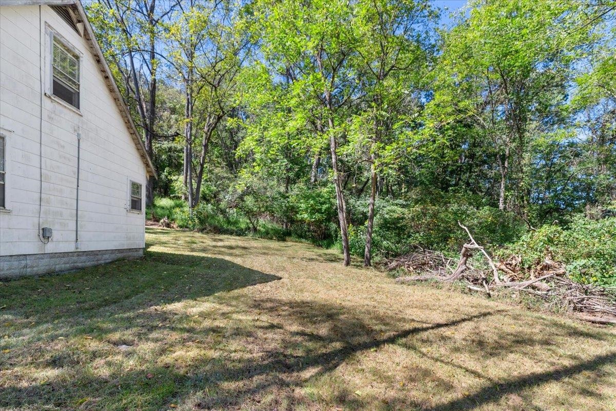 211 Walton Road Radford VA 24141