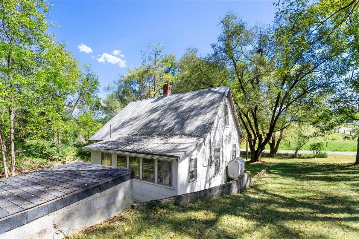 211 Walton Road Radford VA 24141