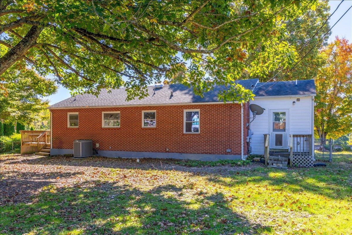 803 Grove Avenue Blacksburg VA 24060
