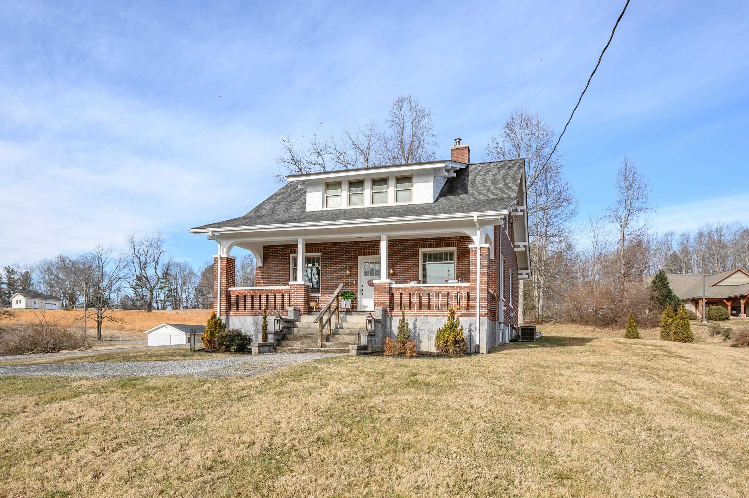 132 Christiansburg Pike NE Floyd VA 24091