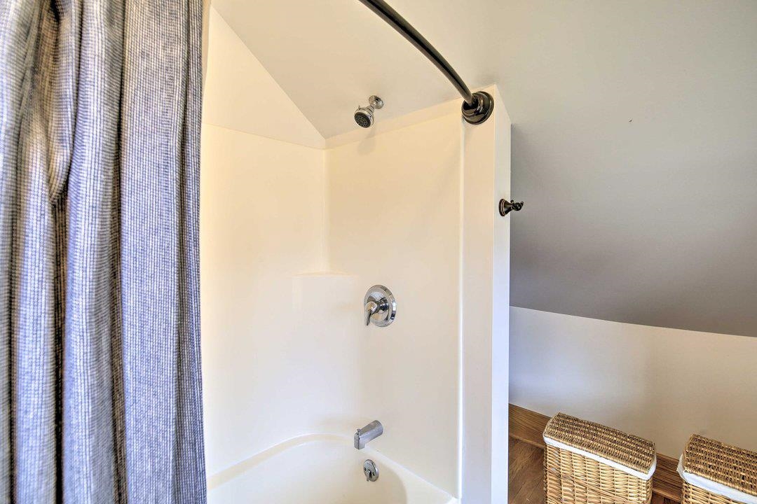 132 Christiansburg Pike NE Floyd VA 24091