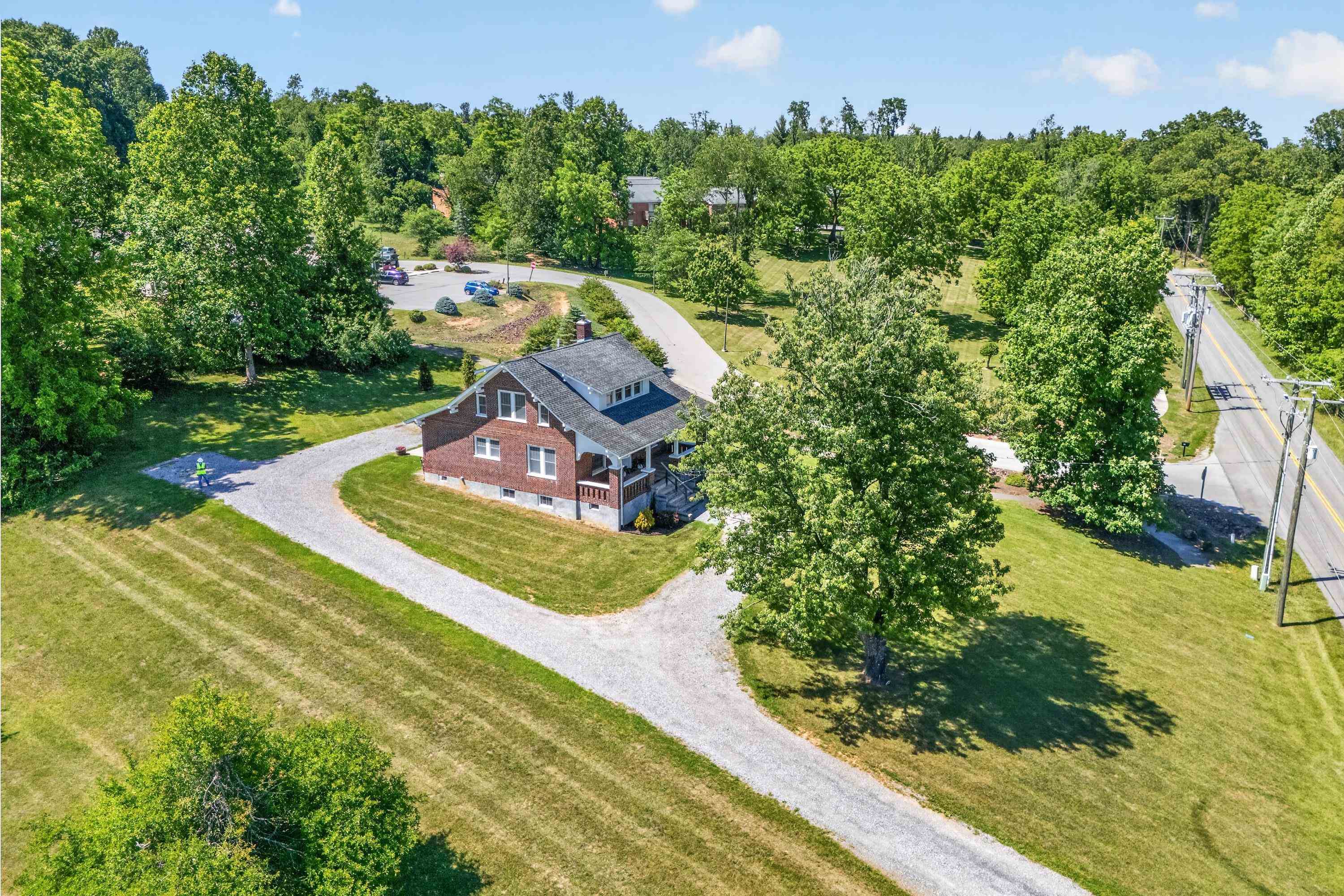132 Christiansburg Pike NE Floyd VA 24091