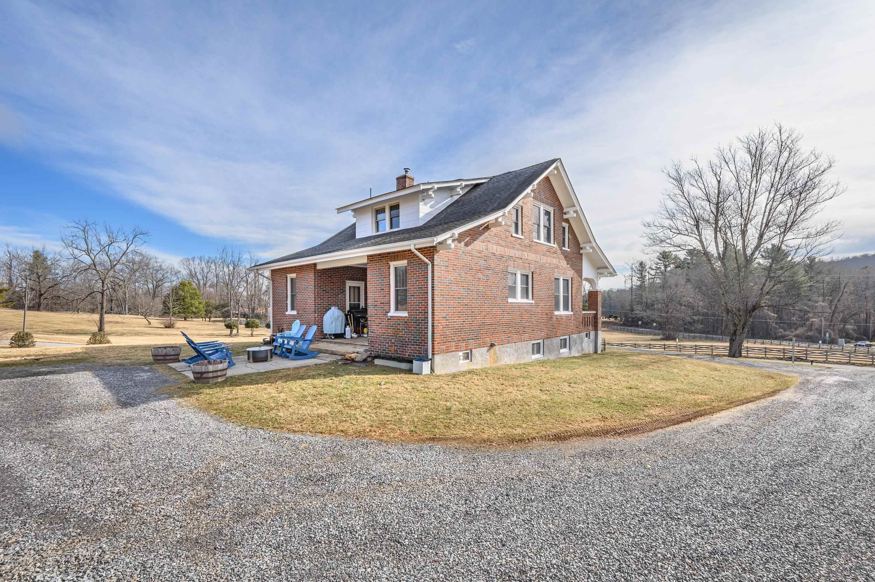 132 Christiansburg Pike NE Floyd VA 24091