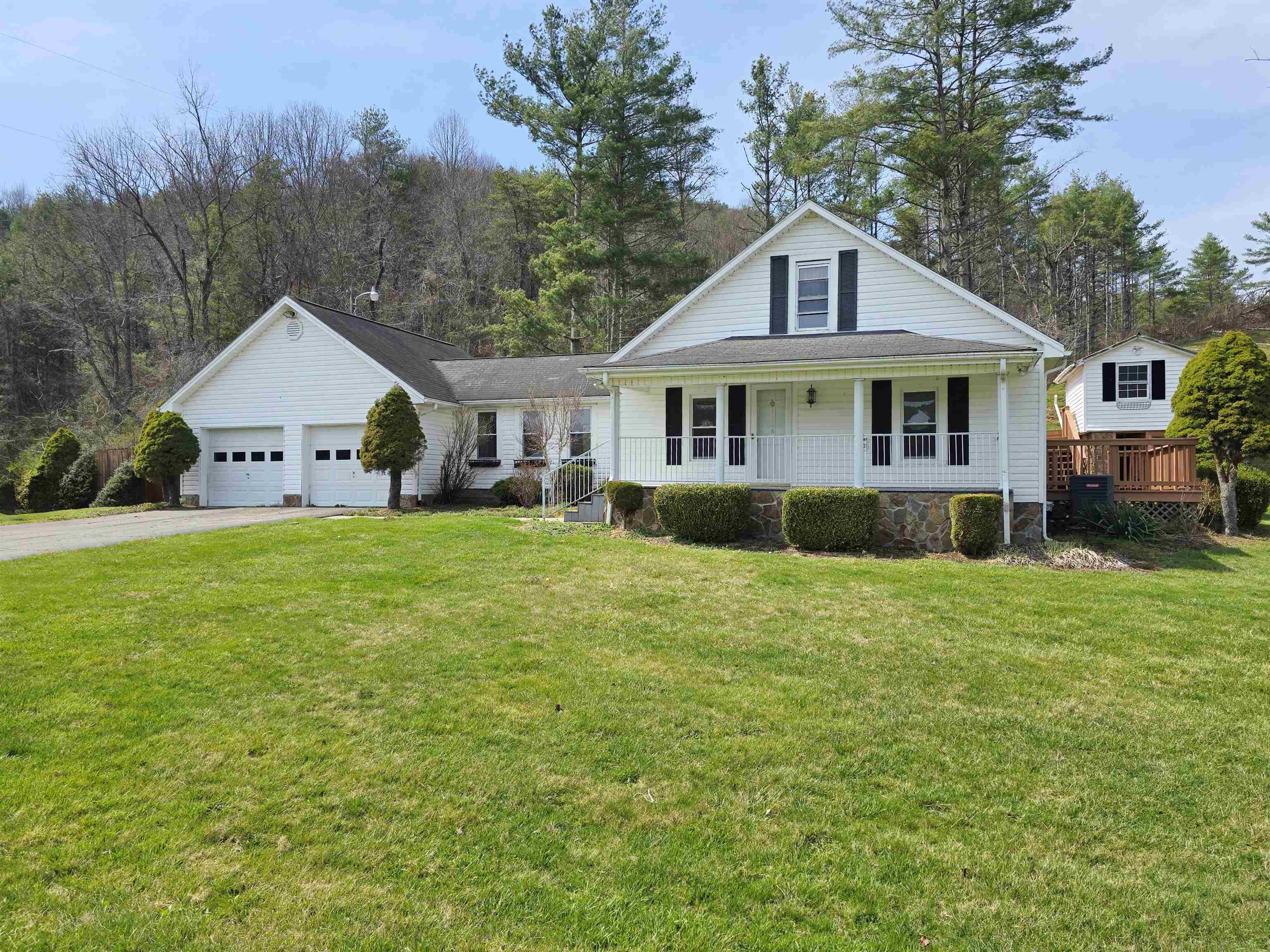 1348 Delhart Road Galax VA 24333