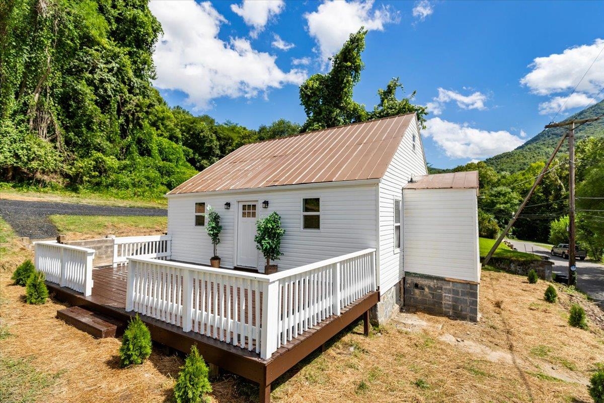 505 Northview Street Narrows VA 24124