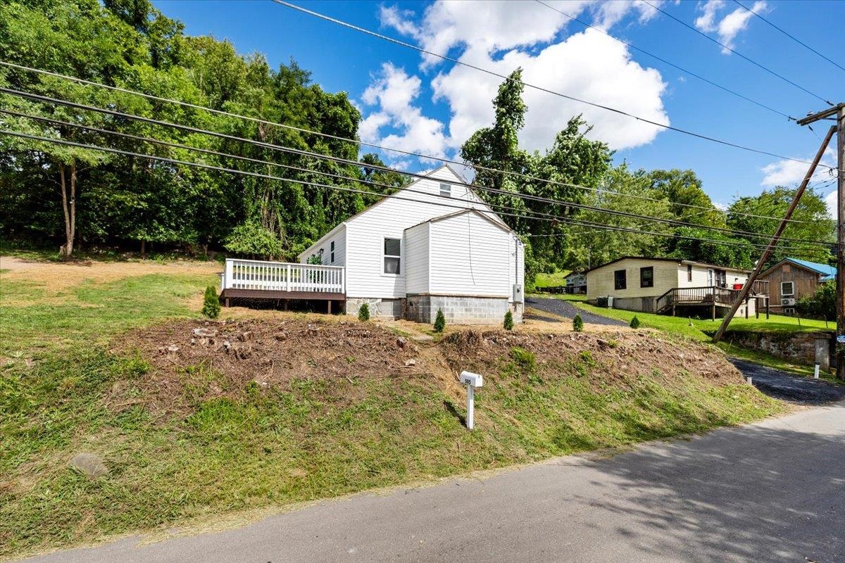 505 Northview Street Narrows VA 24124