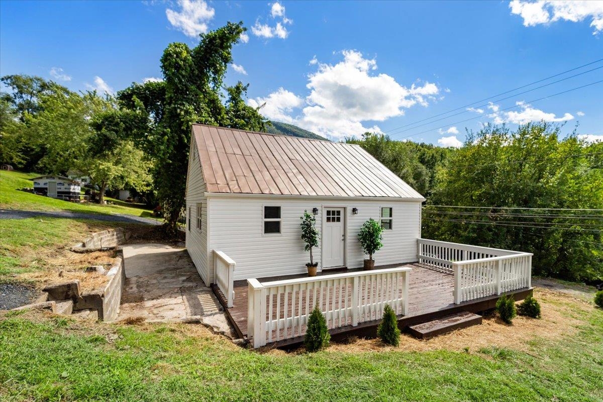505 Northview Street Narrows VA 24124