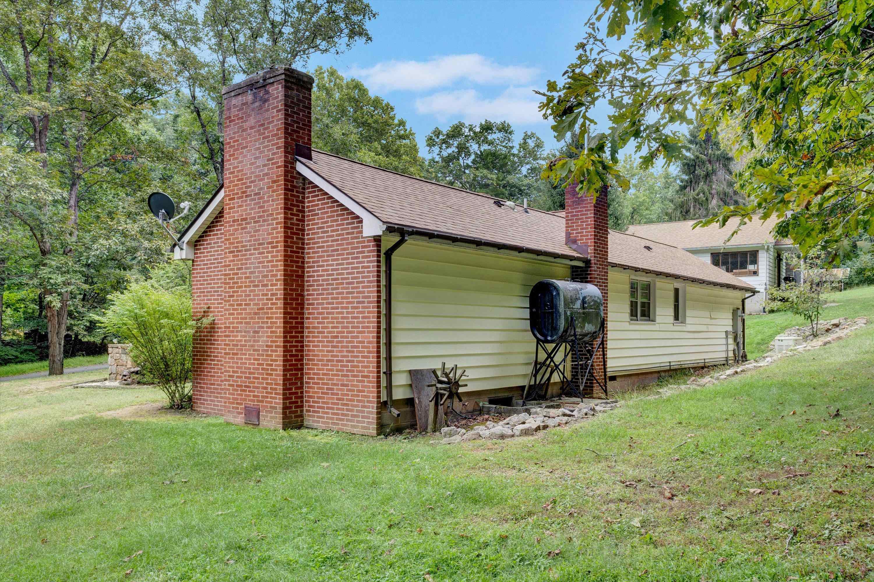 204 Boone Road Covington VA 24426