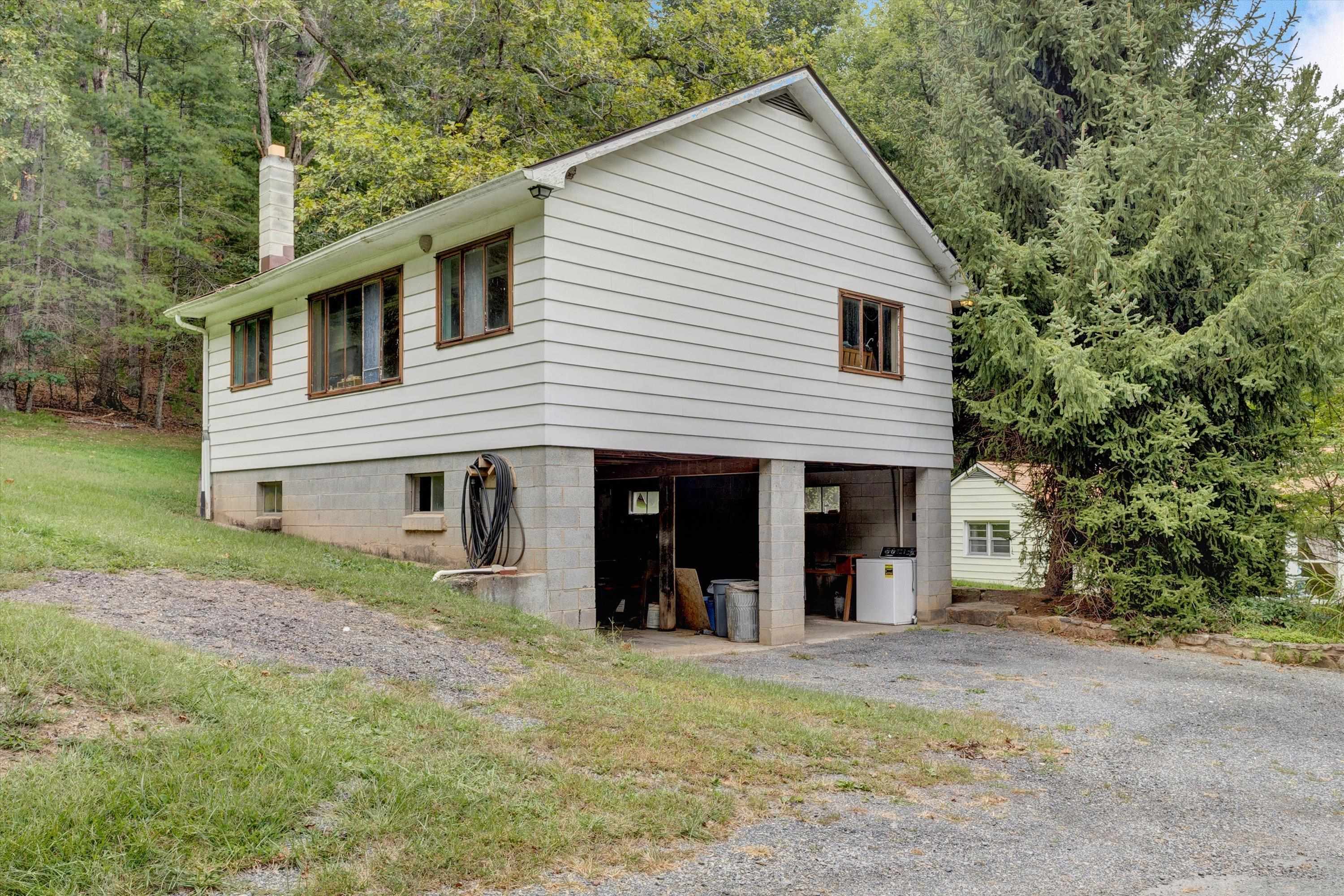 204 Boone Road Covington VA 24426