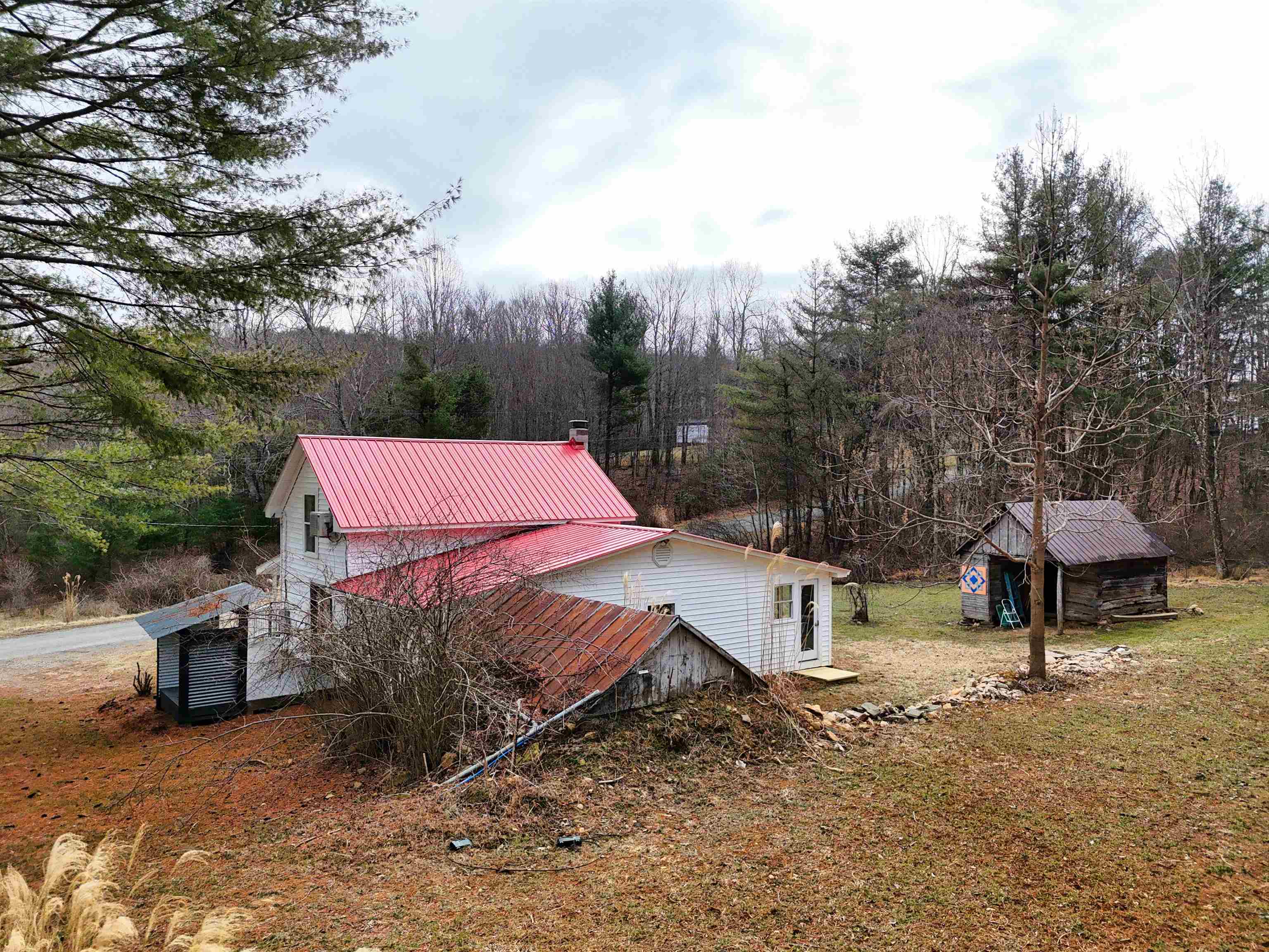 466 Dogwood Lane SW Willis VA 24380