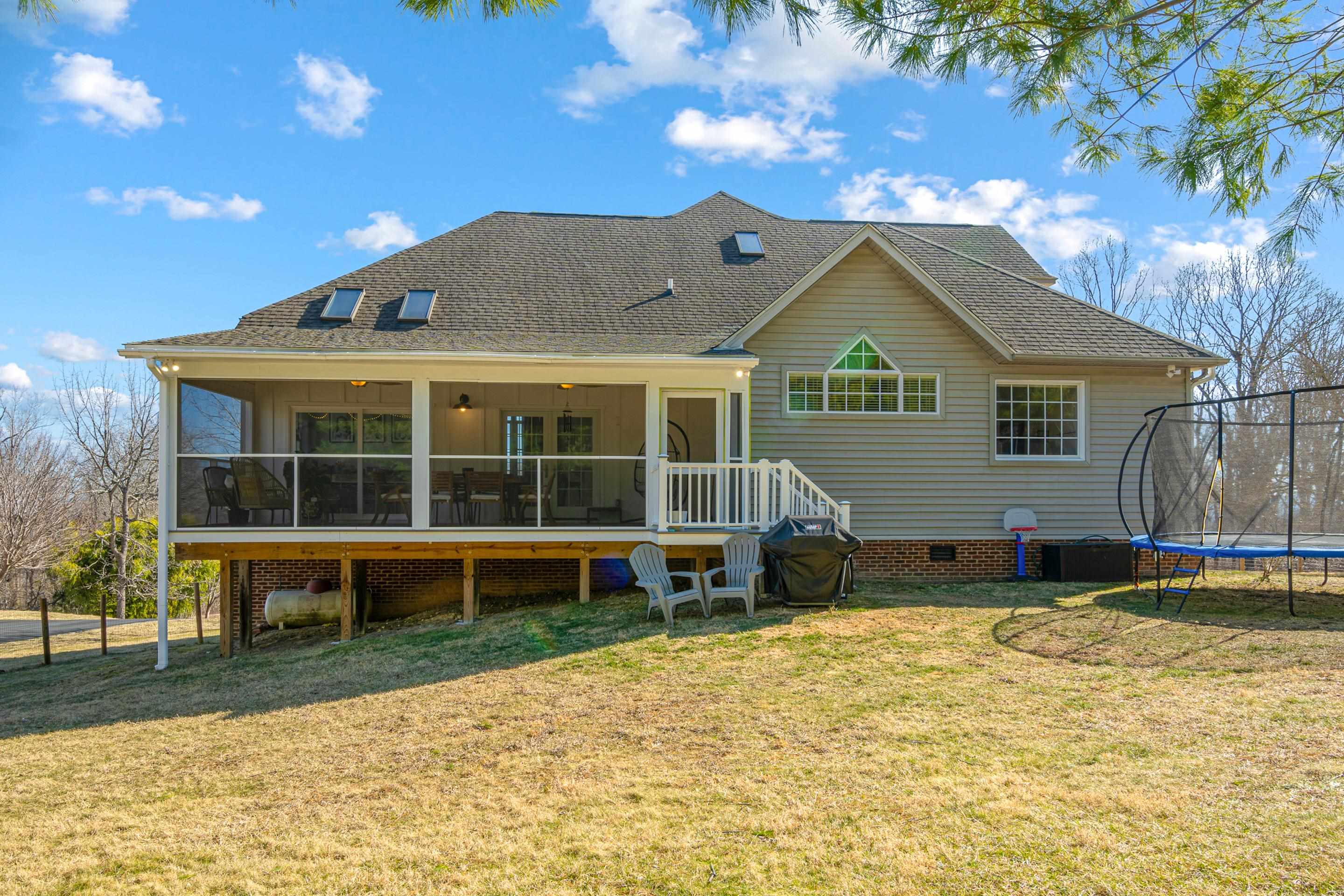 1531 Nicholas Way Blacksburg VA 24060