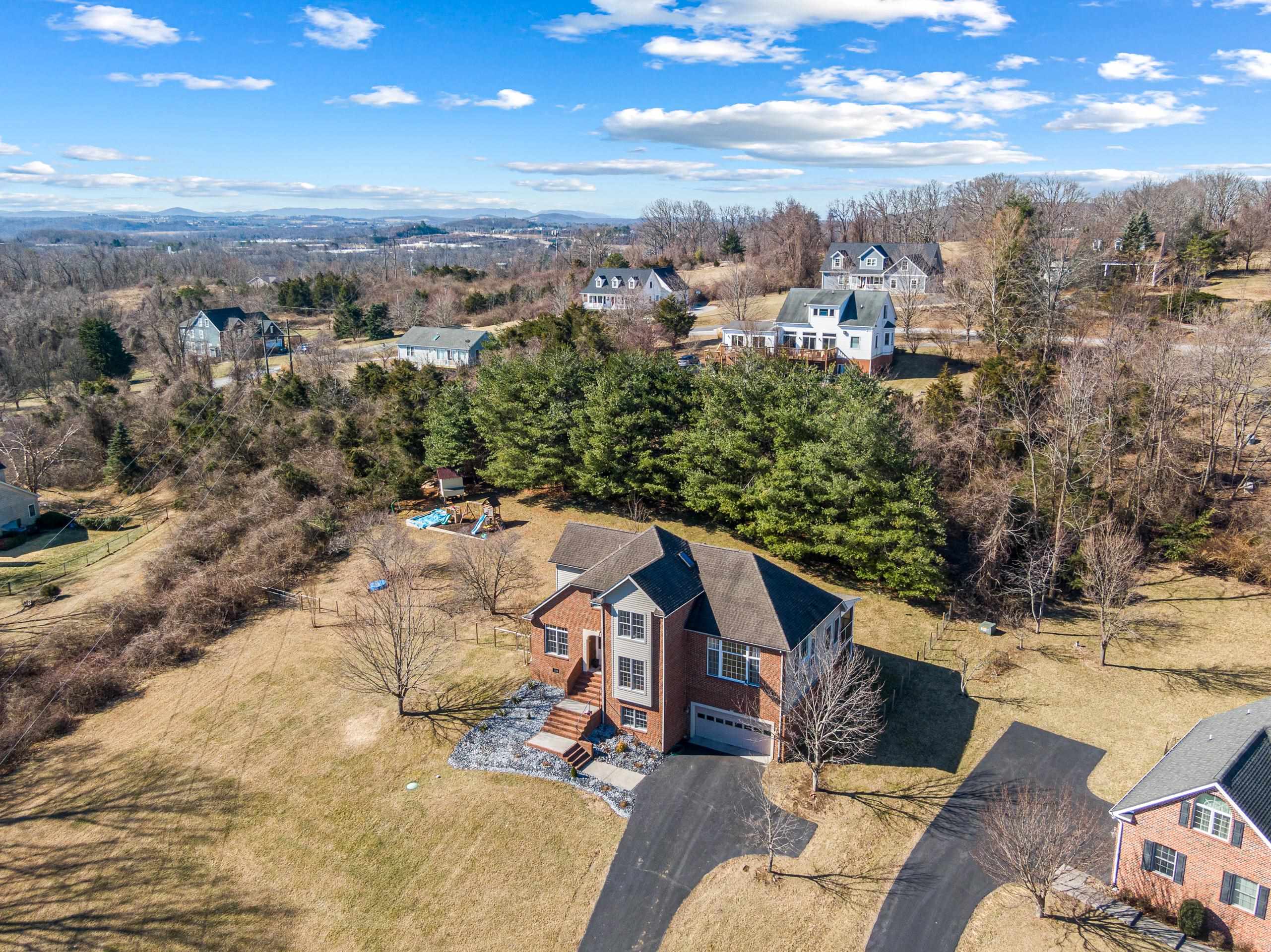 1531 Nicholas Way Blacksburg VA 24060