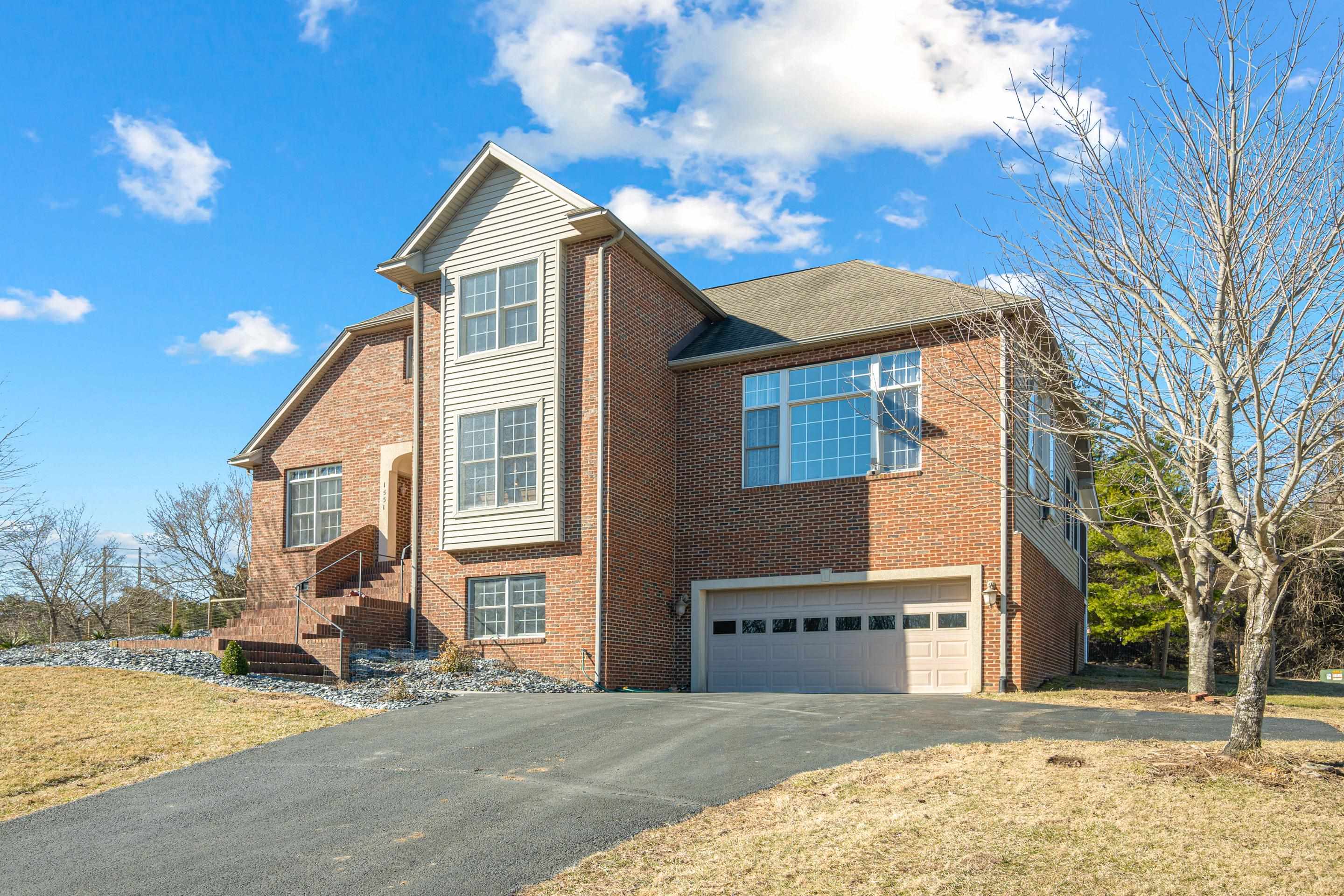 1531 Nicholas Way Blacksburg VA 24060