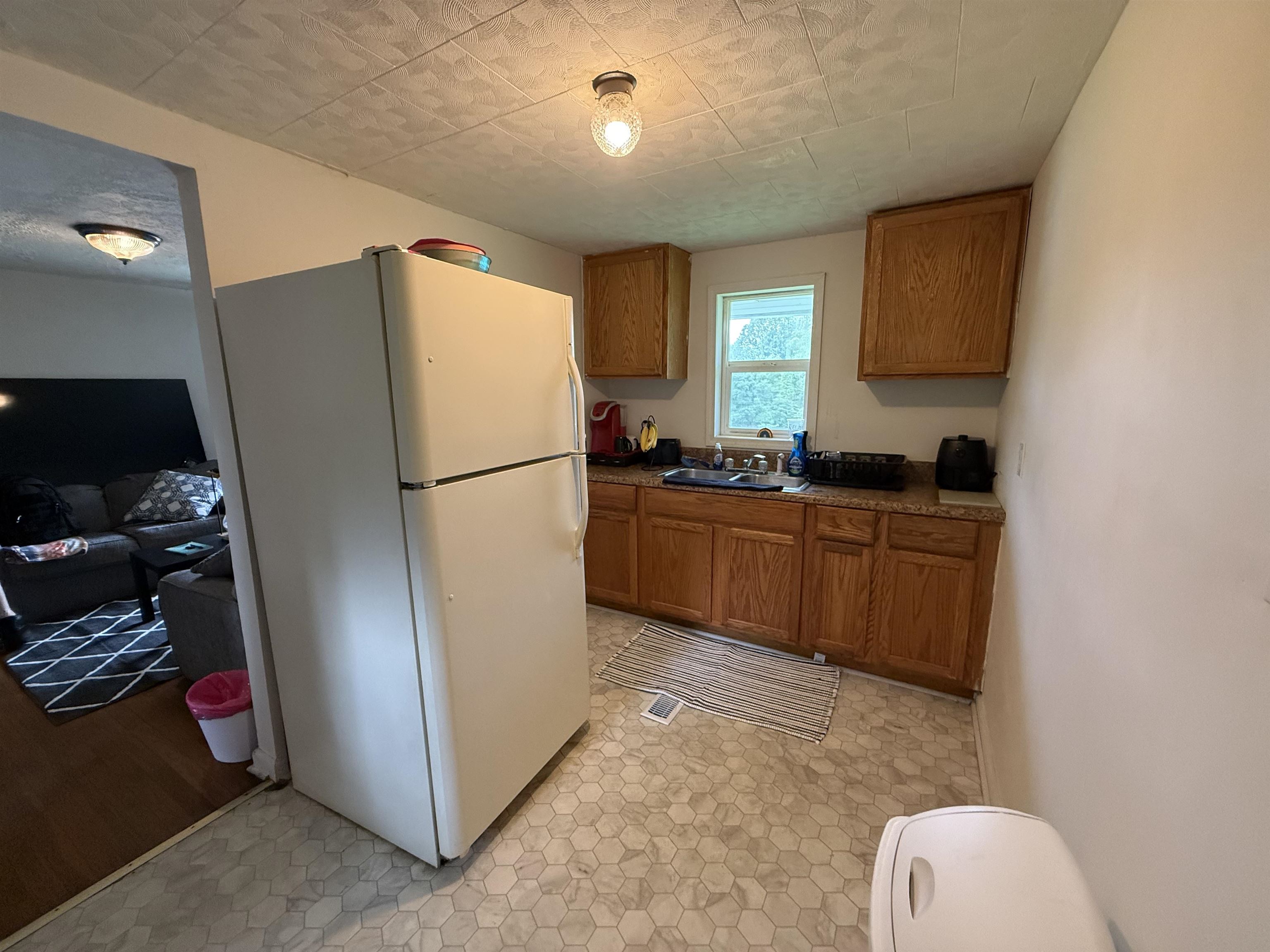 1112 Mcmillian Lane Pulaski VA 24301