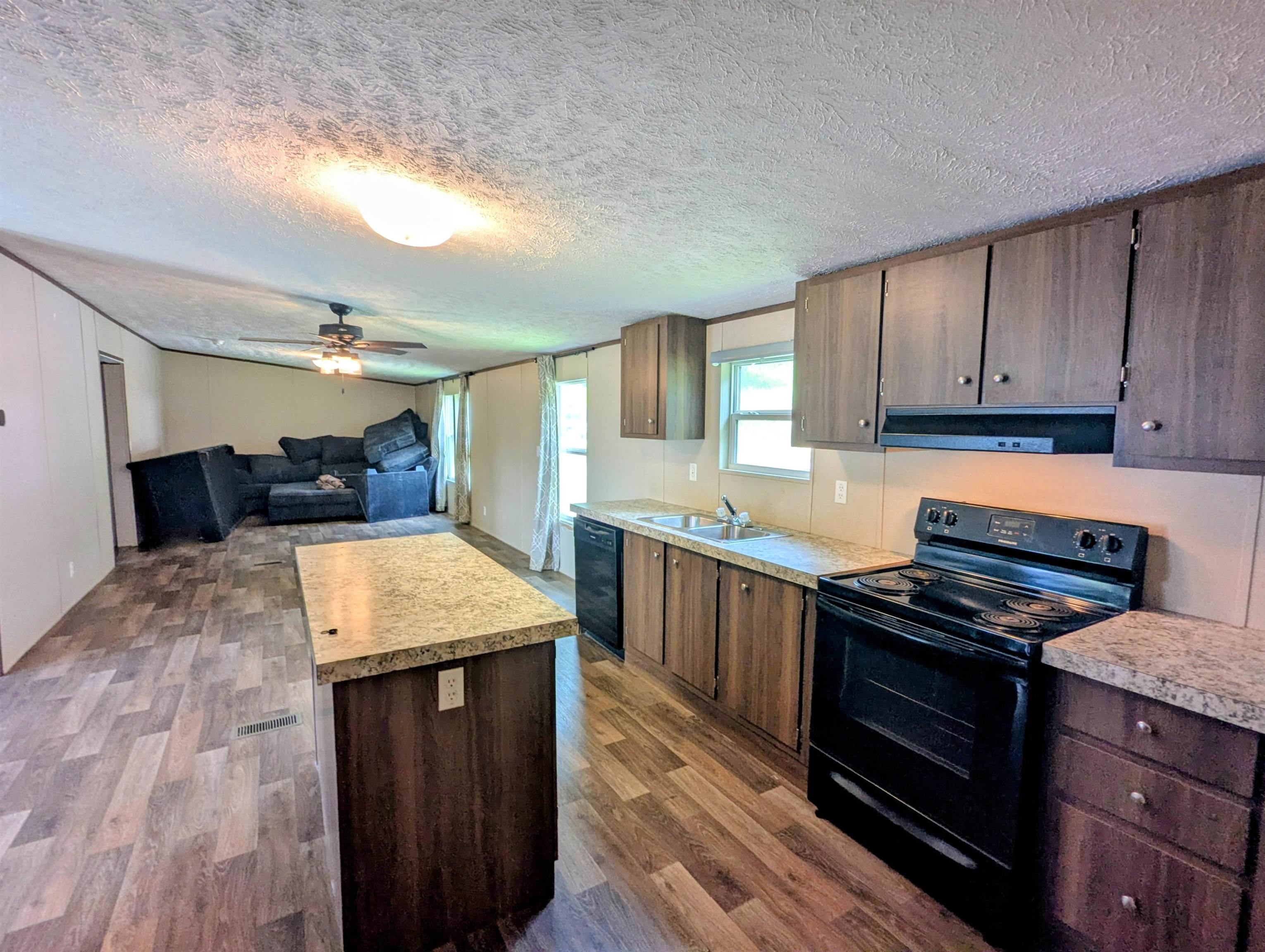 5404 Coles Road Elliston VA 24087