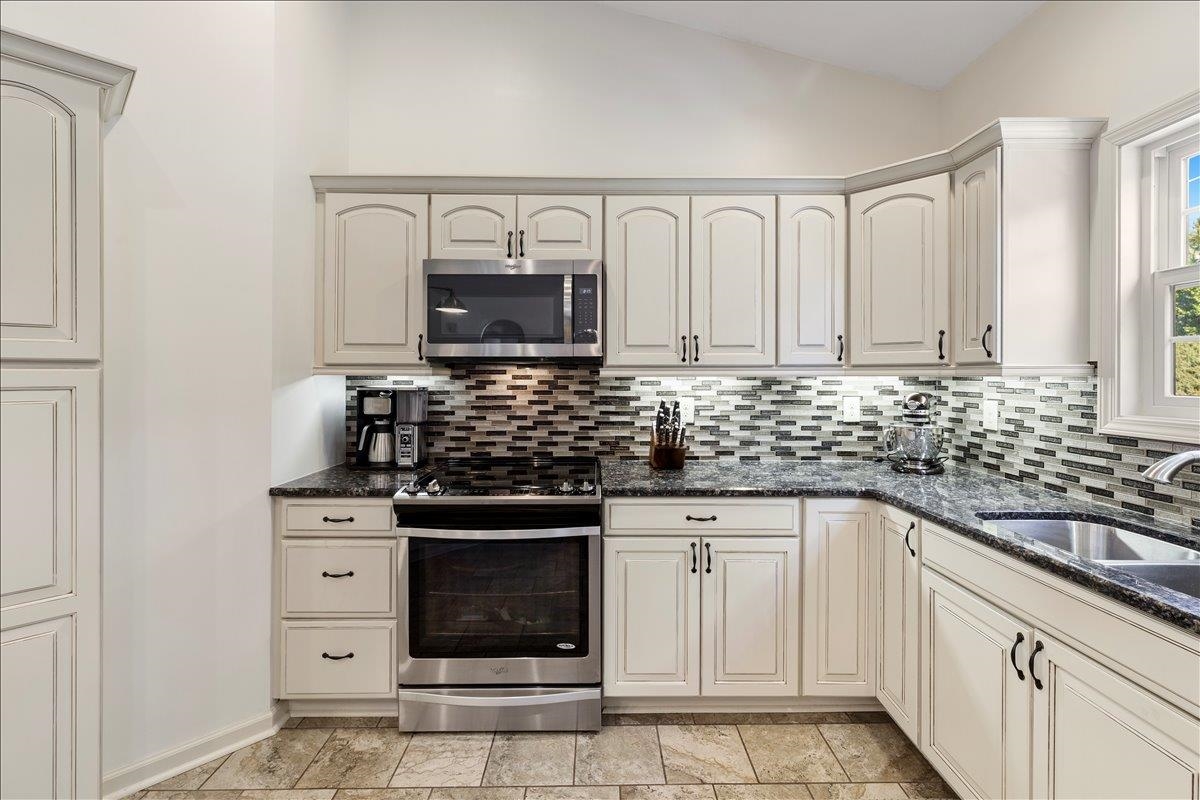 325 Colin Reid Pass NW Christiansburg VA 24073