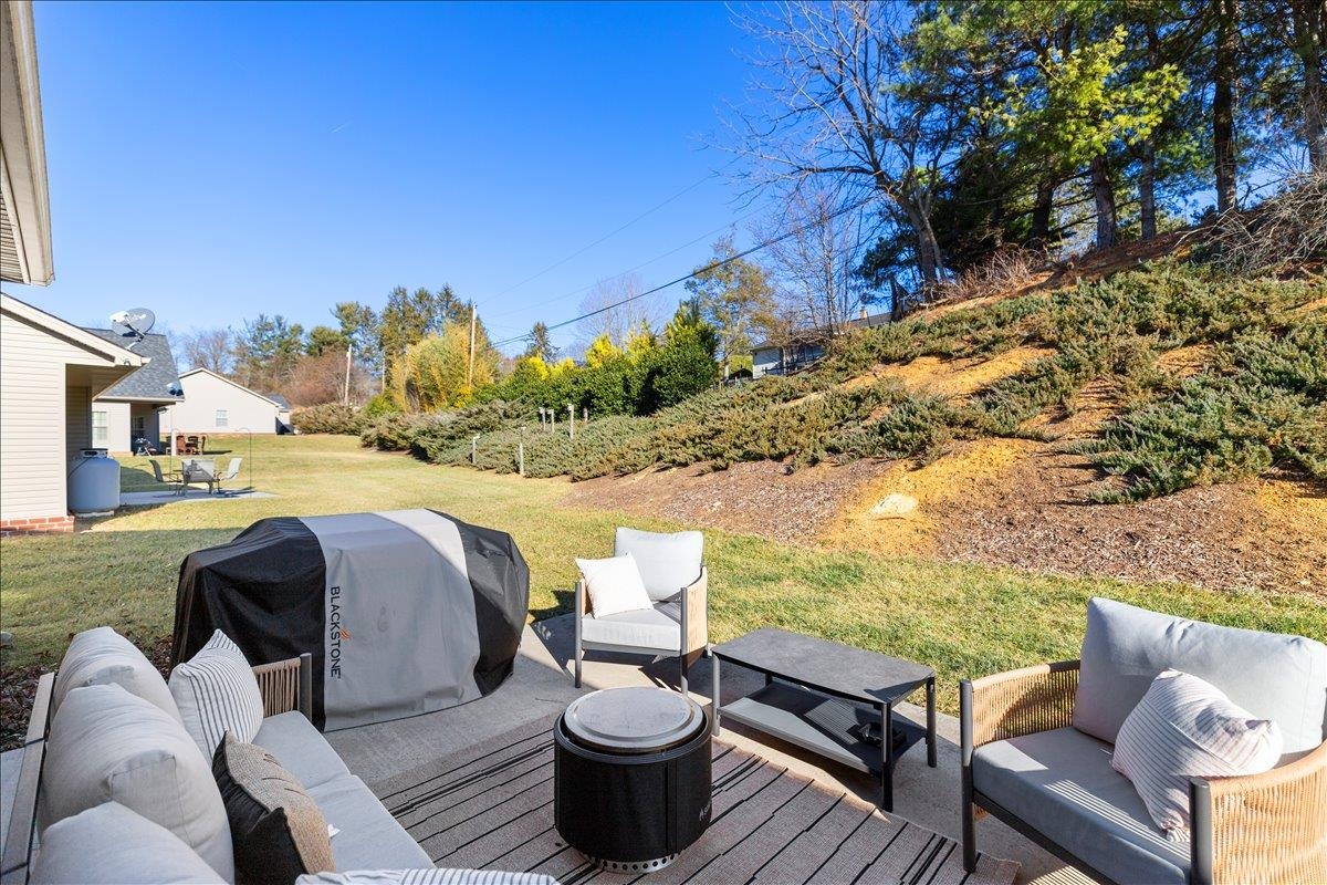 325 Colin Reid Pass NW Christiansburg VA 24073