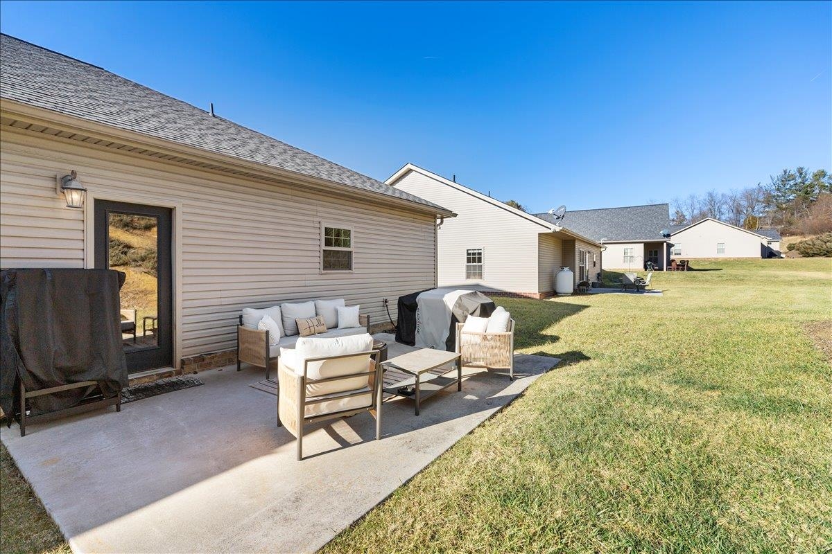 325 Colin Reid Pass NW Christiansburg VA 24073