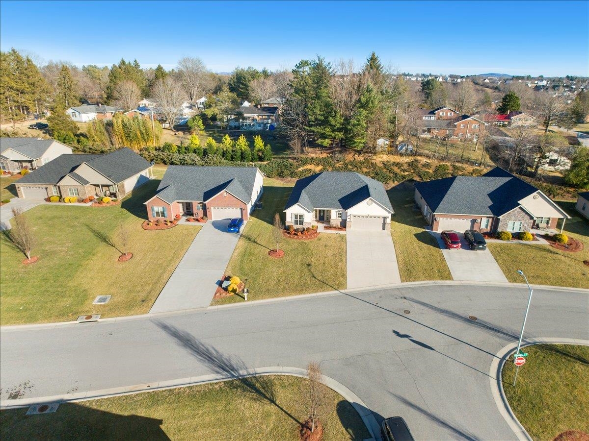 325 Colin Reid Pass NW Christiansburg VA 24073