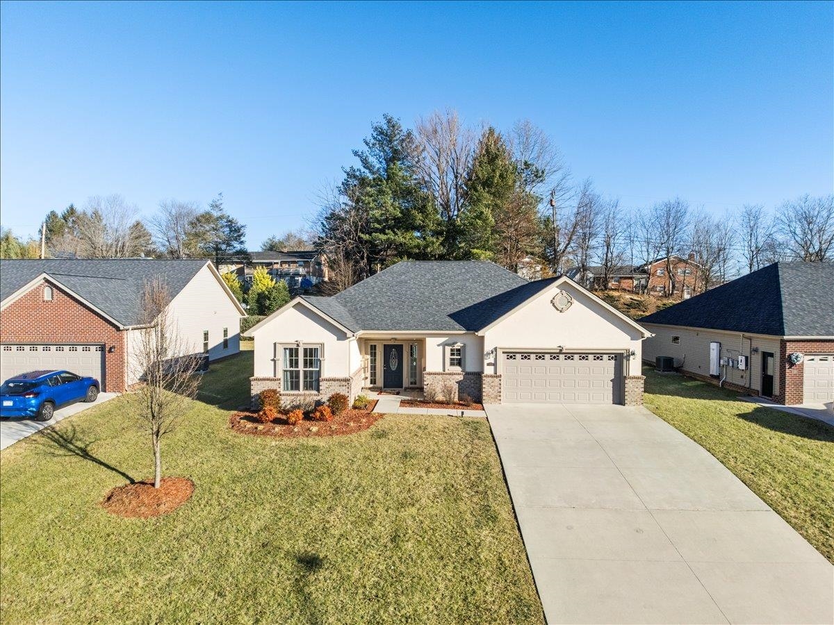 325 Colin Reid Pass NW Christiansburg VA 24073