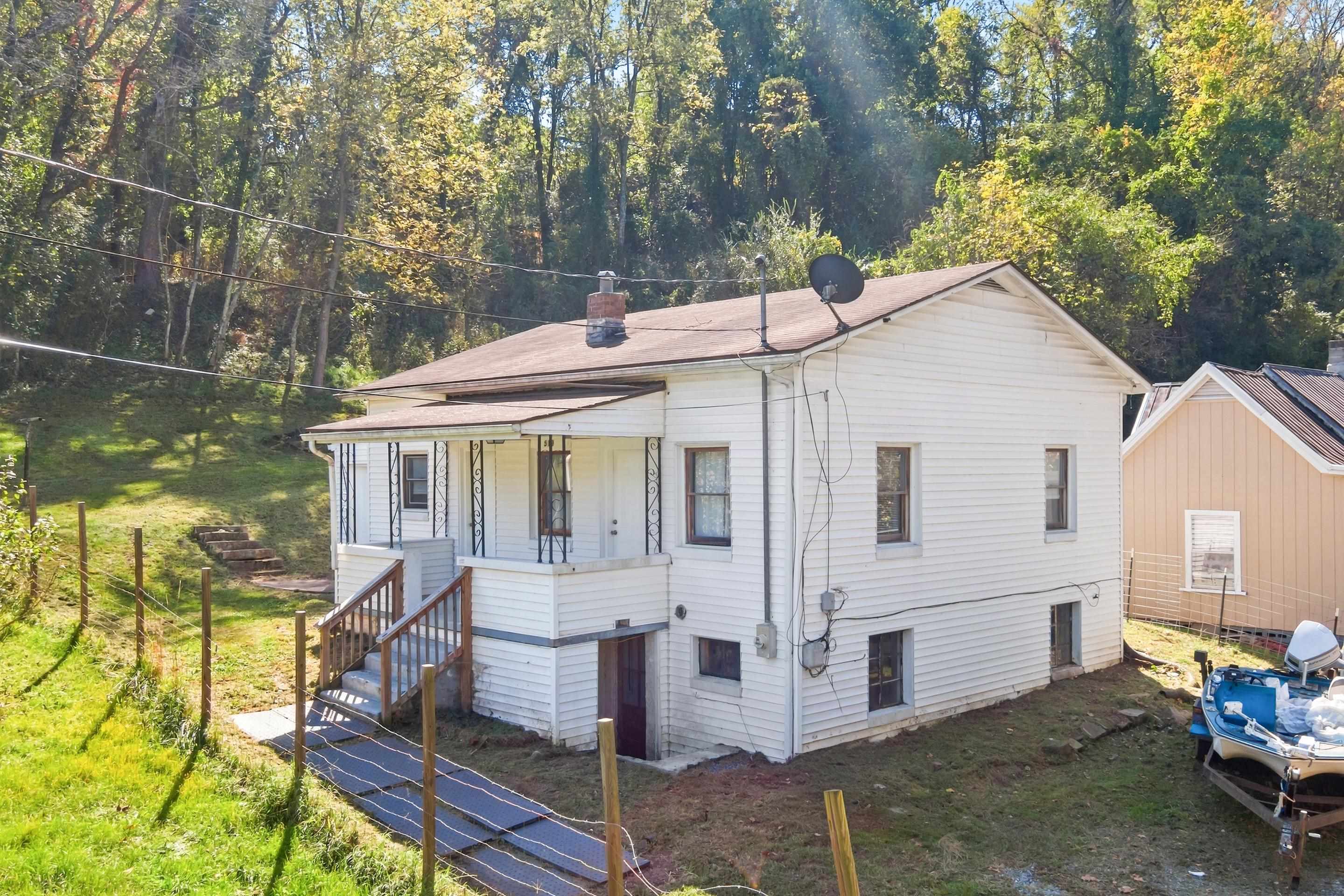 519 Altoona Road Pulaski VA 24301