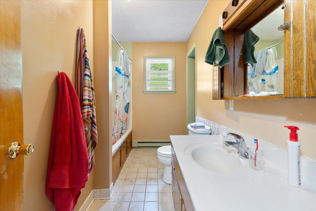 5912 Baptist Hollow Road Hiwassee VA 24347