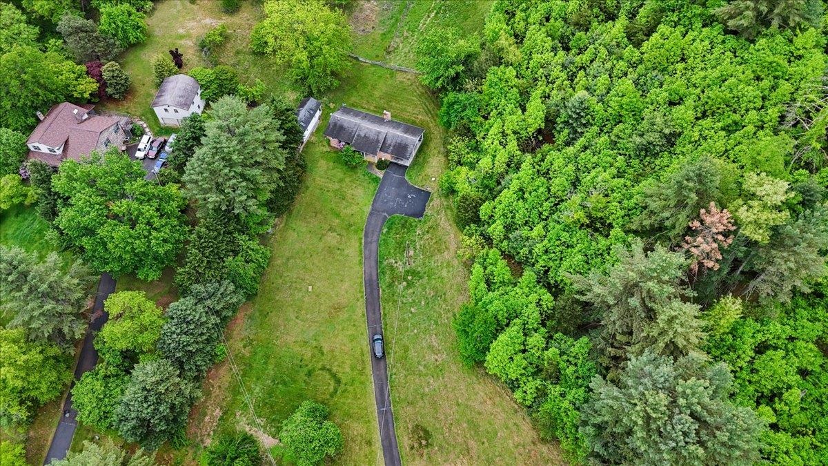 5912 Baptist Hollow Road Hiwassee VA 24347