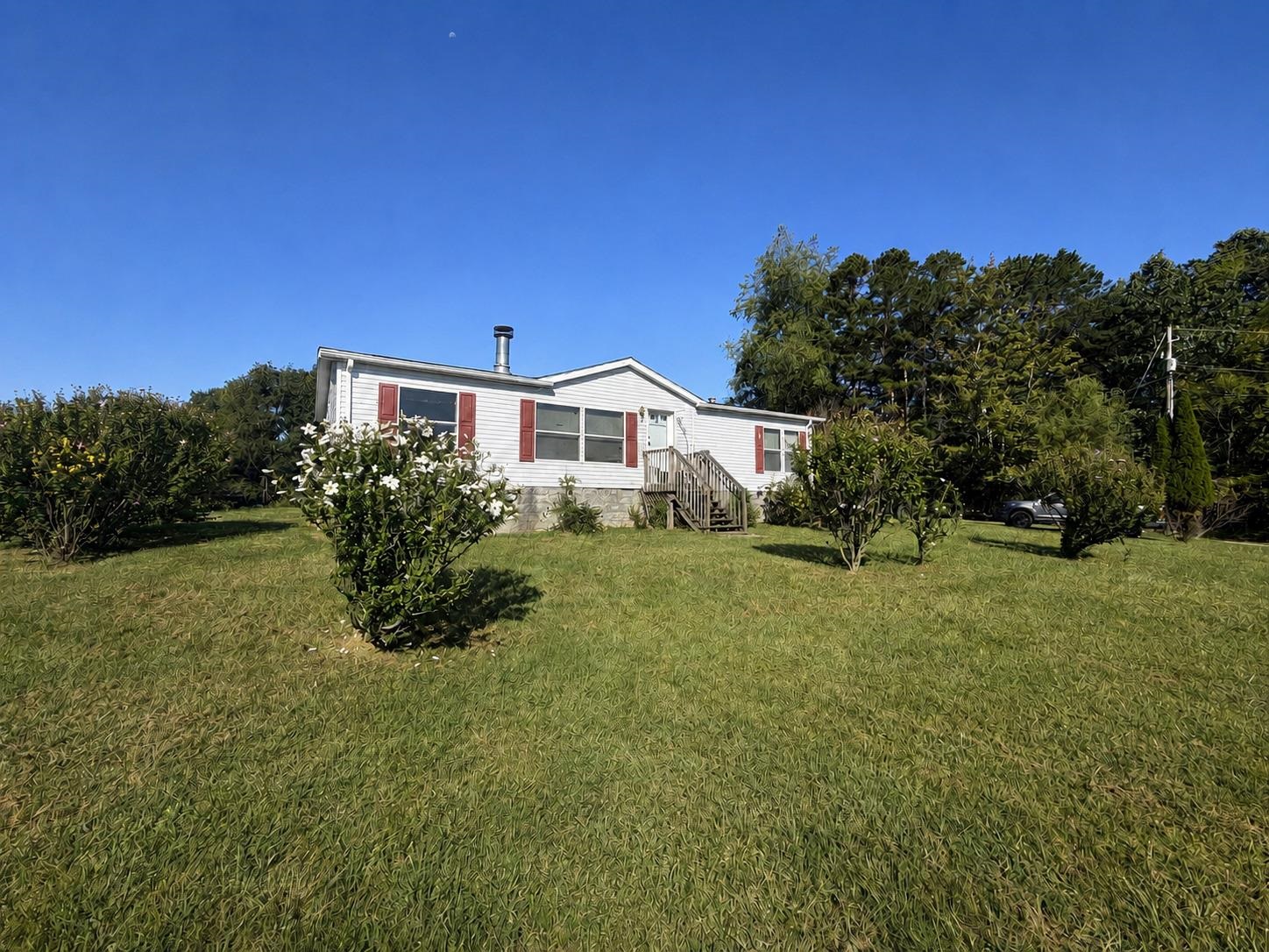 5703 Blue Springs Road Hiwassee VA 24347
