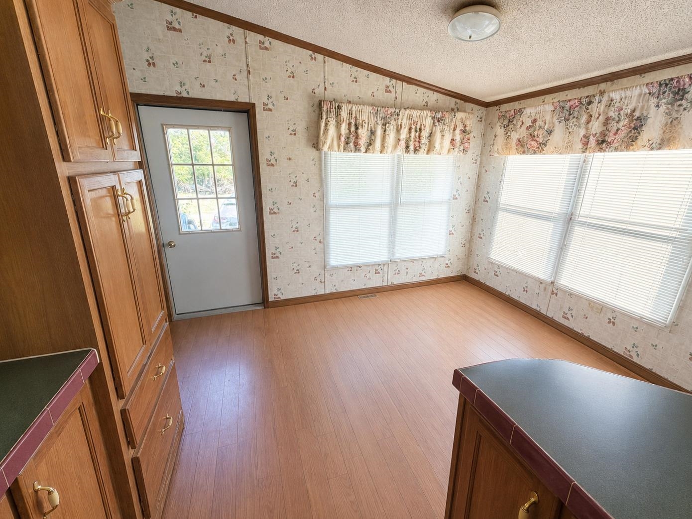 5703 Blue Springs Road Hiwassee VA 24347
