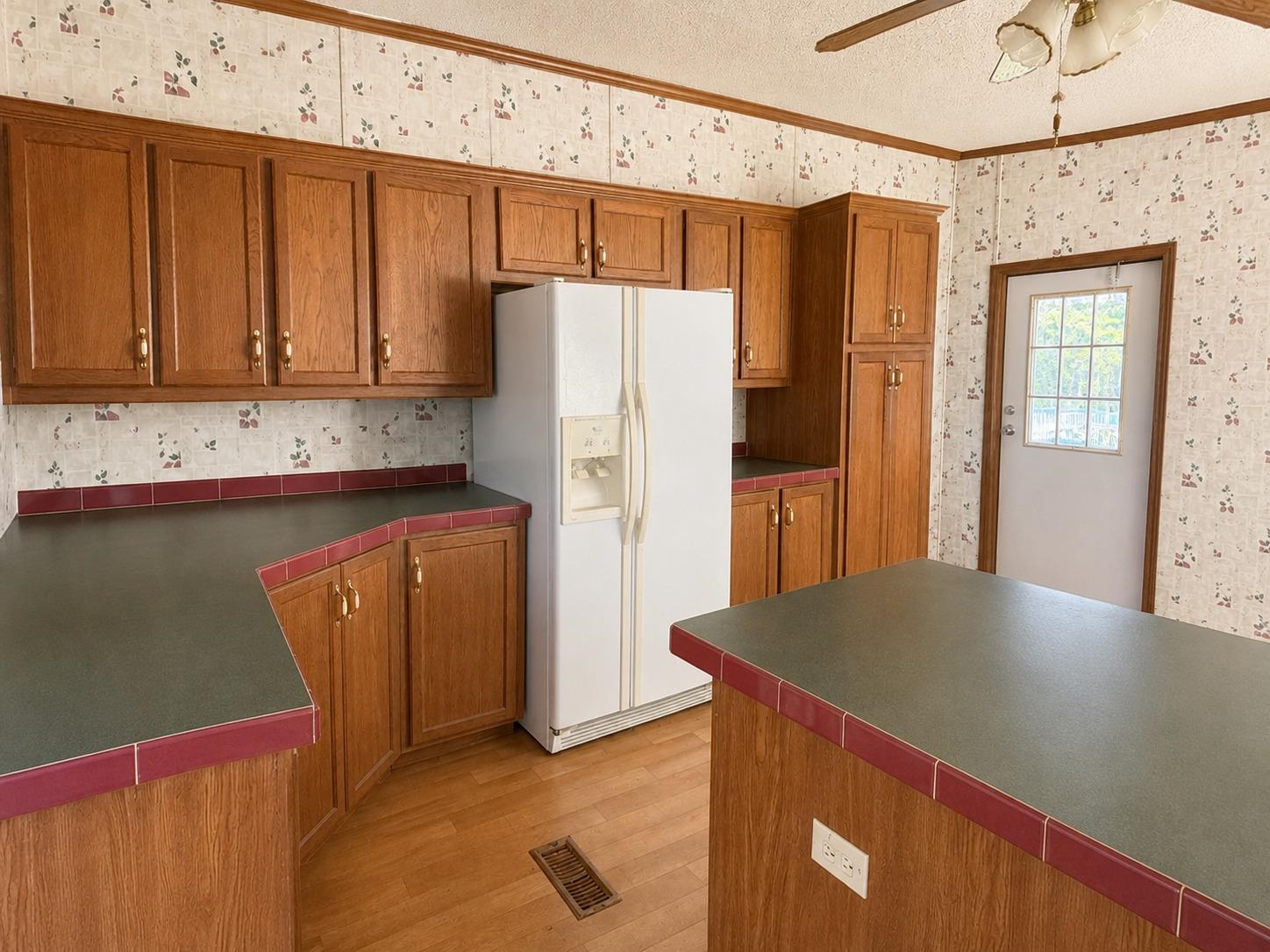 5703 Blue Springs Road Hiwassee VA 24347