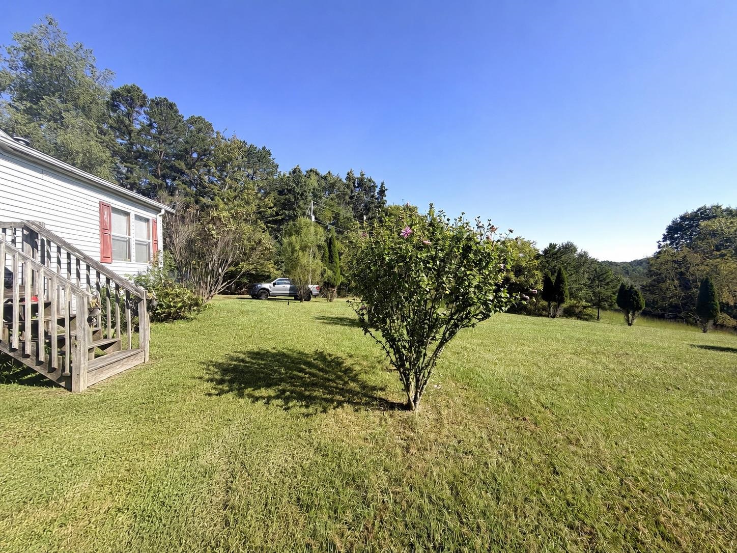 5703 Blue Springs Road Hiwassee VA 24347