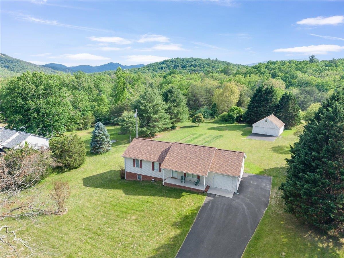 4110 Flatwoods Road Elliston VA 24087