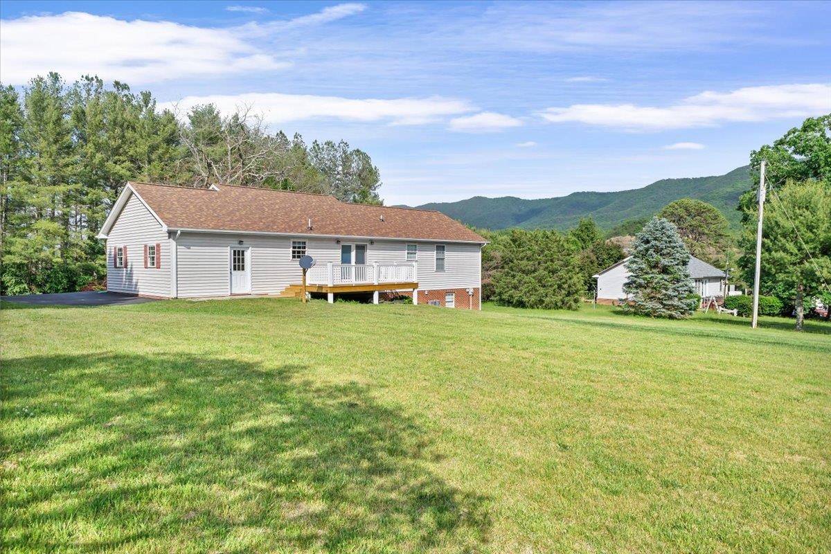 4110 Flatwoods Road Elliston VA 24087