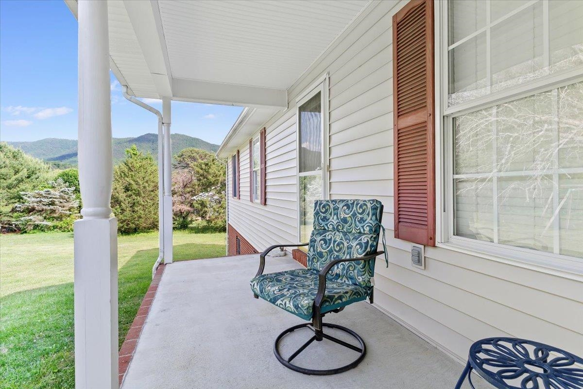 4110 Flatwoods Road Elliston VA 24087