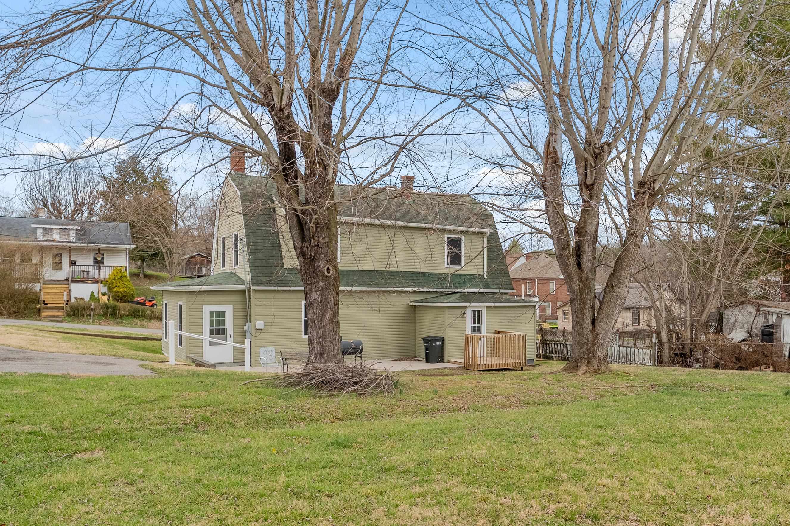 129 Cliff Street Pulaski VA 24301