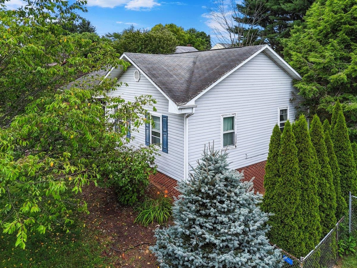 1334 Sandy Circle Blacksburg VA 24060