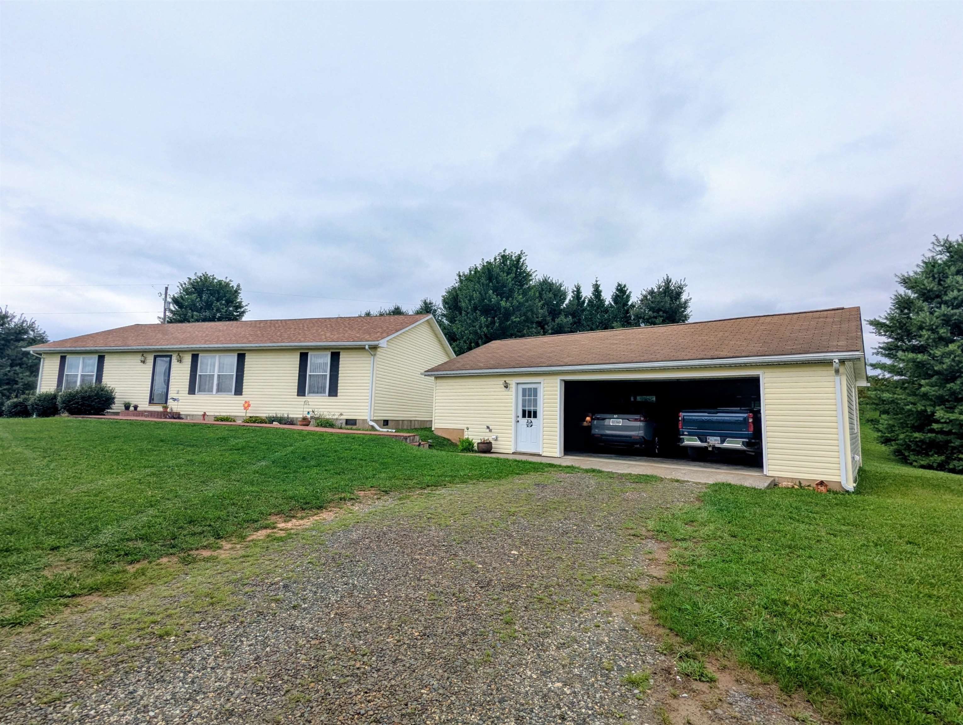 213 Smith Farm Road Check VA 24072