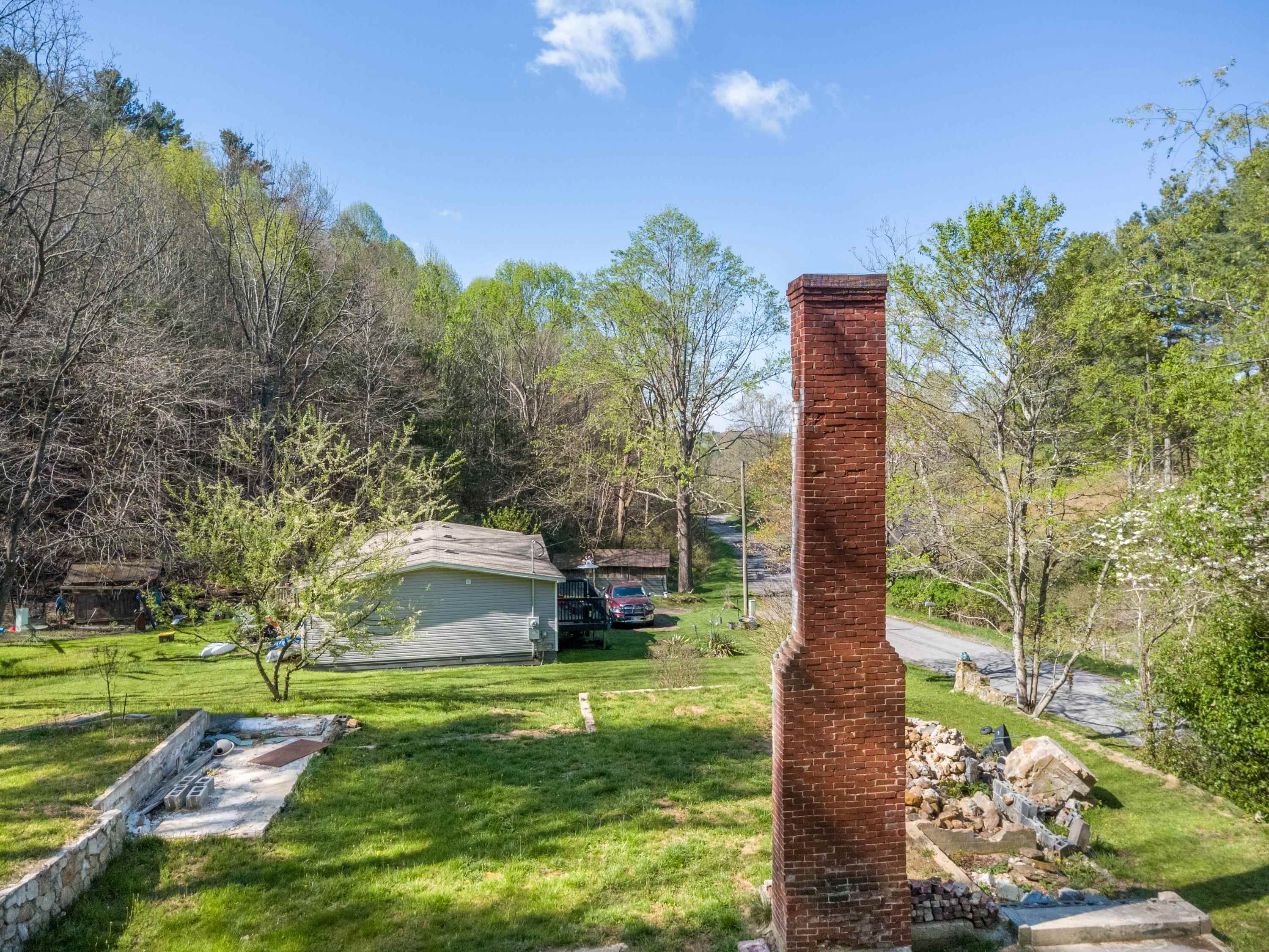 1625 Hollandsworth Road NW Indian Valley VA 24105