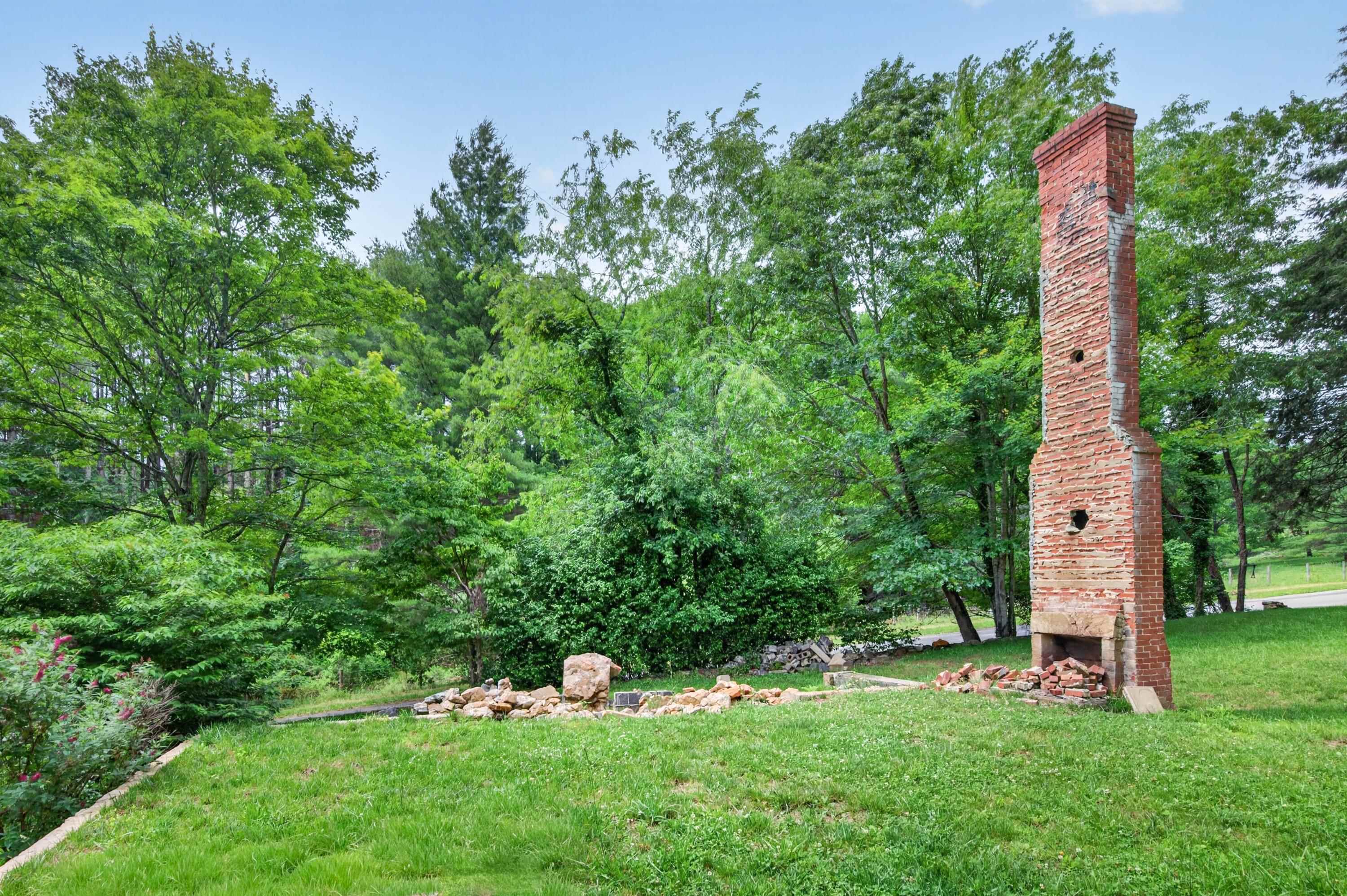 1625 Hollandsworth Road NW Indian Valley VA 24105
