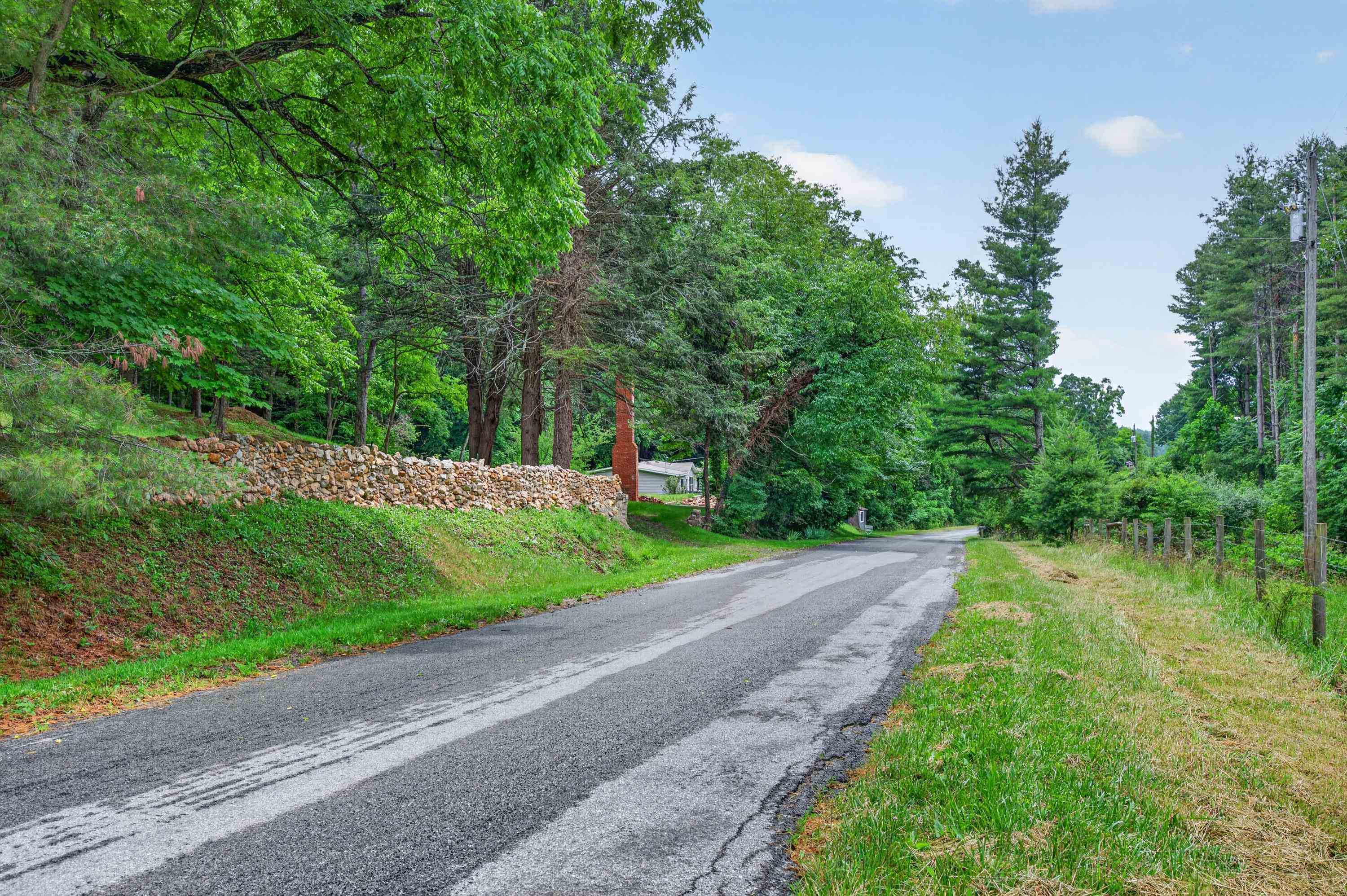 1625 Hollandsworth Road NW Indian Valley VA 24105