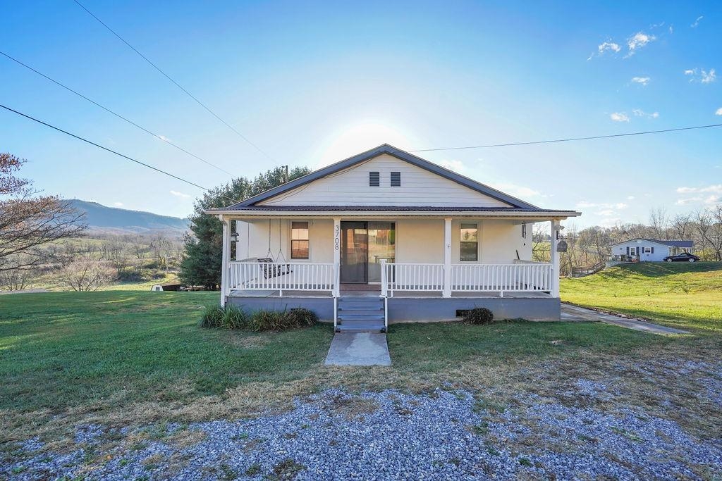 3708 Newbern Road Pulaski VA 24301