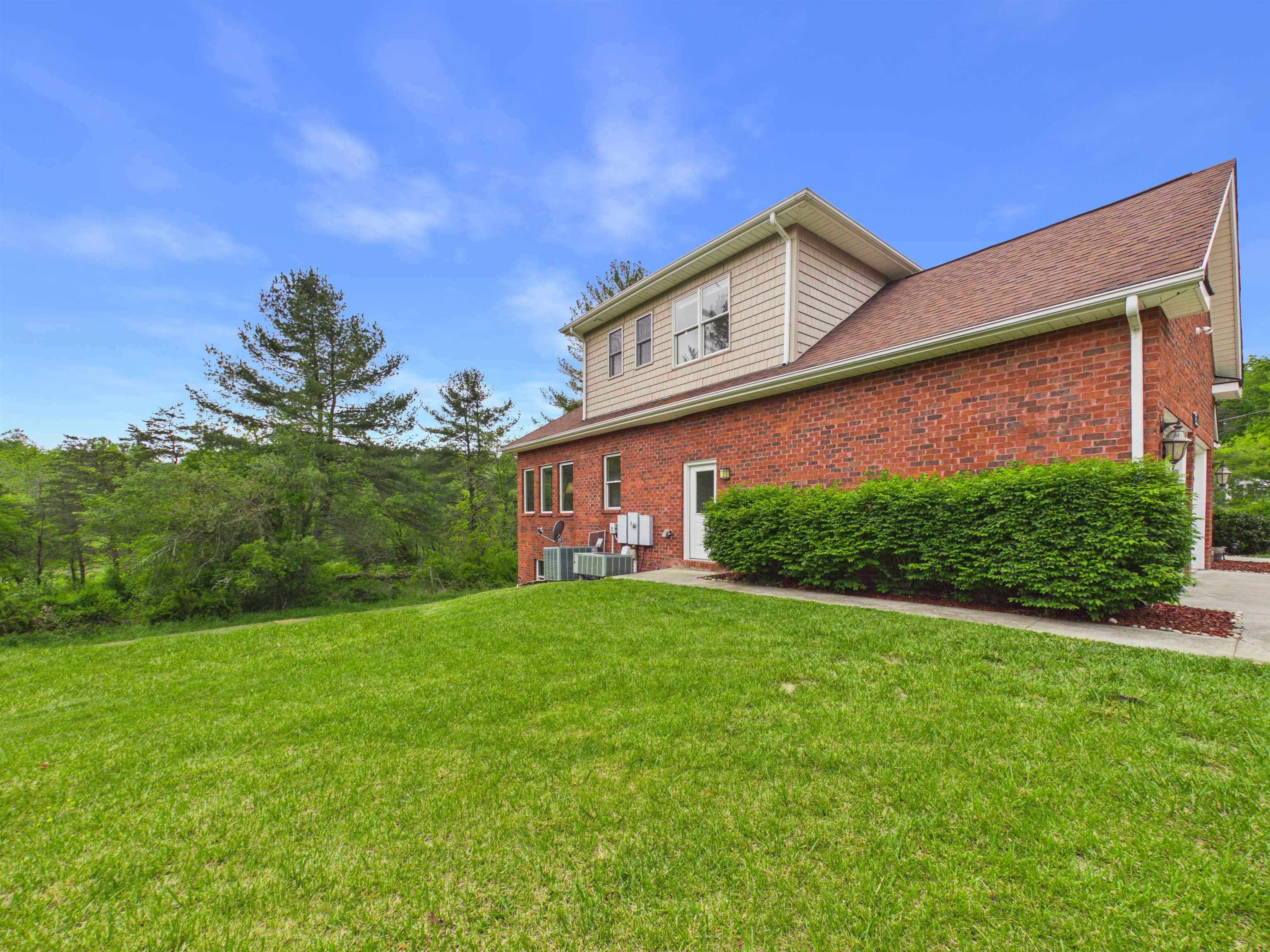 212 Bishop Road Blacksburg VA 24060