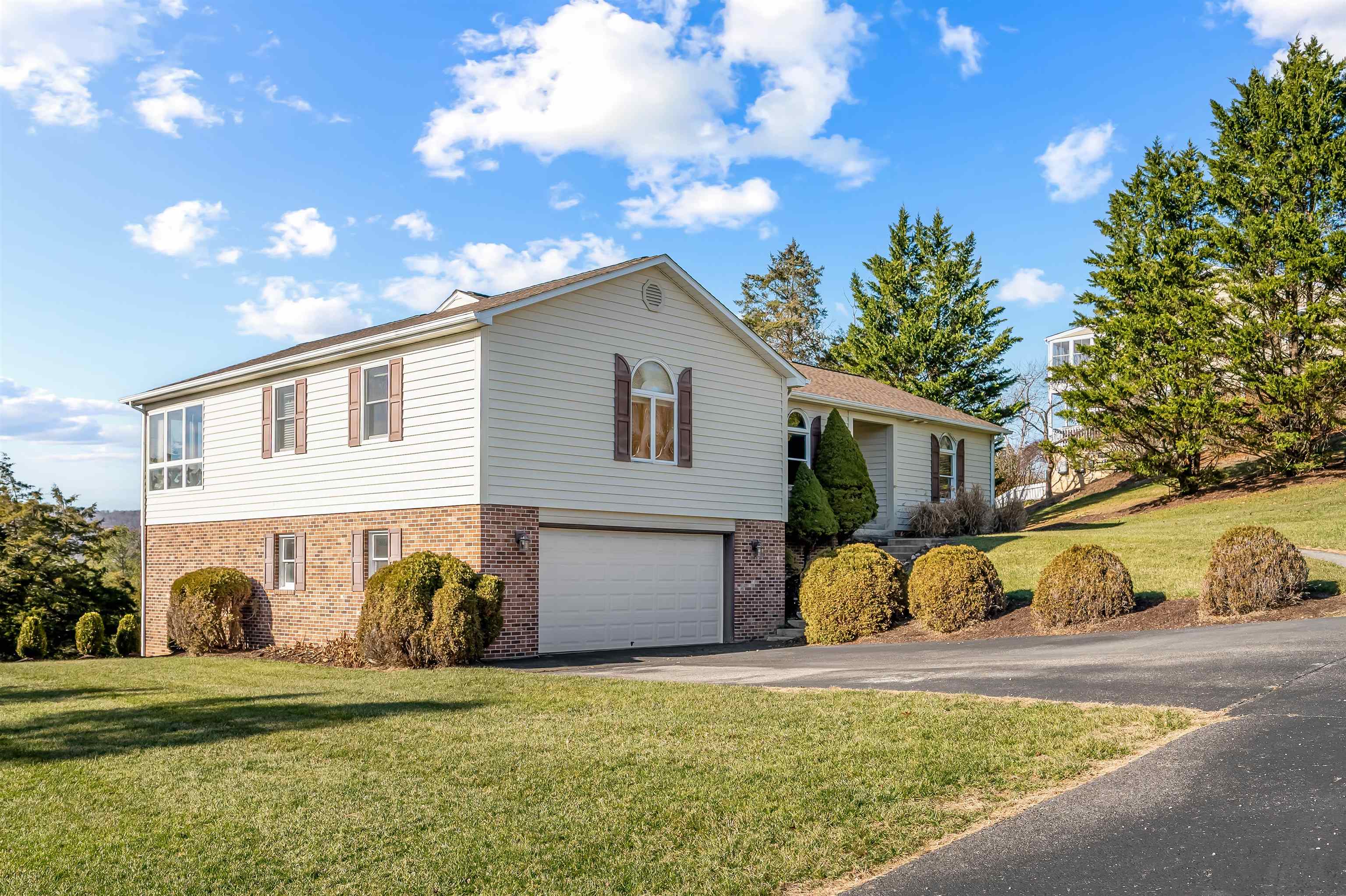 1789 Mountainside Drive Blacksburg VA 24060