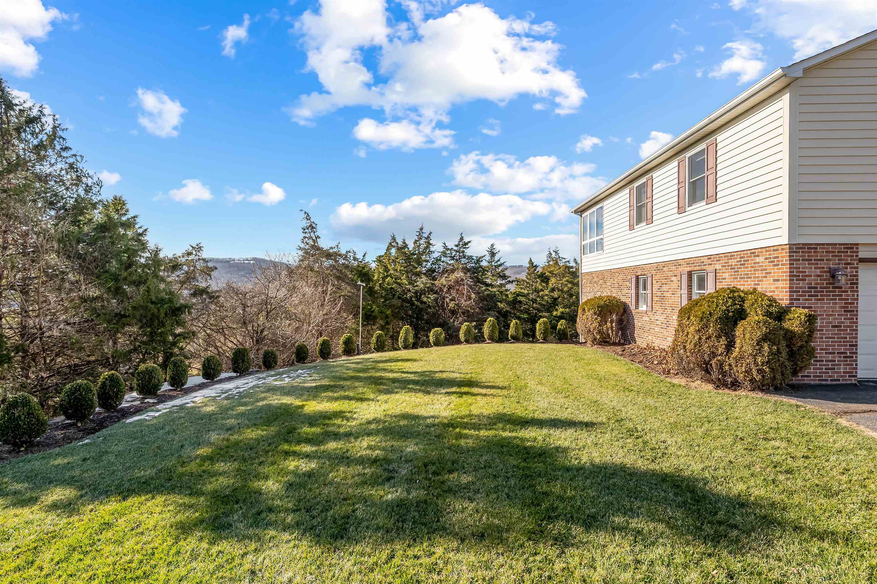 1789 Mountainside Drive Blacksburg VA 24060