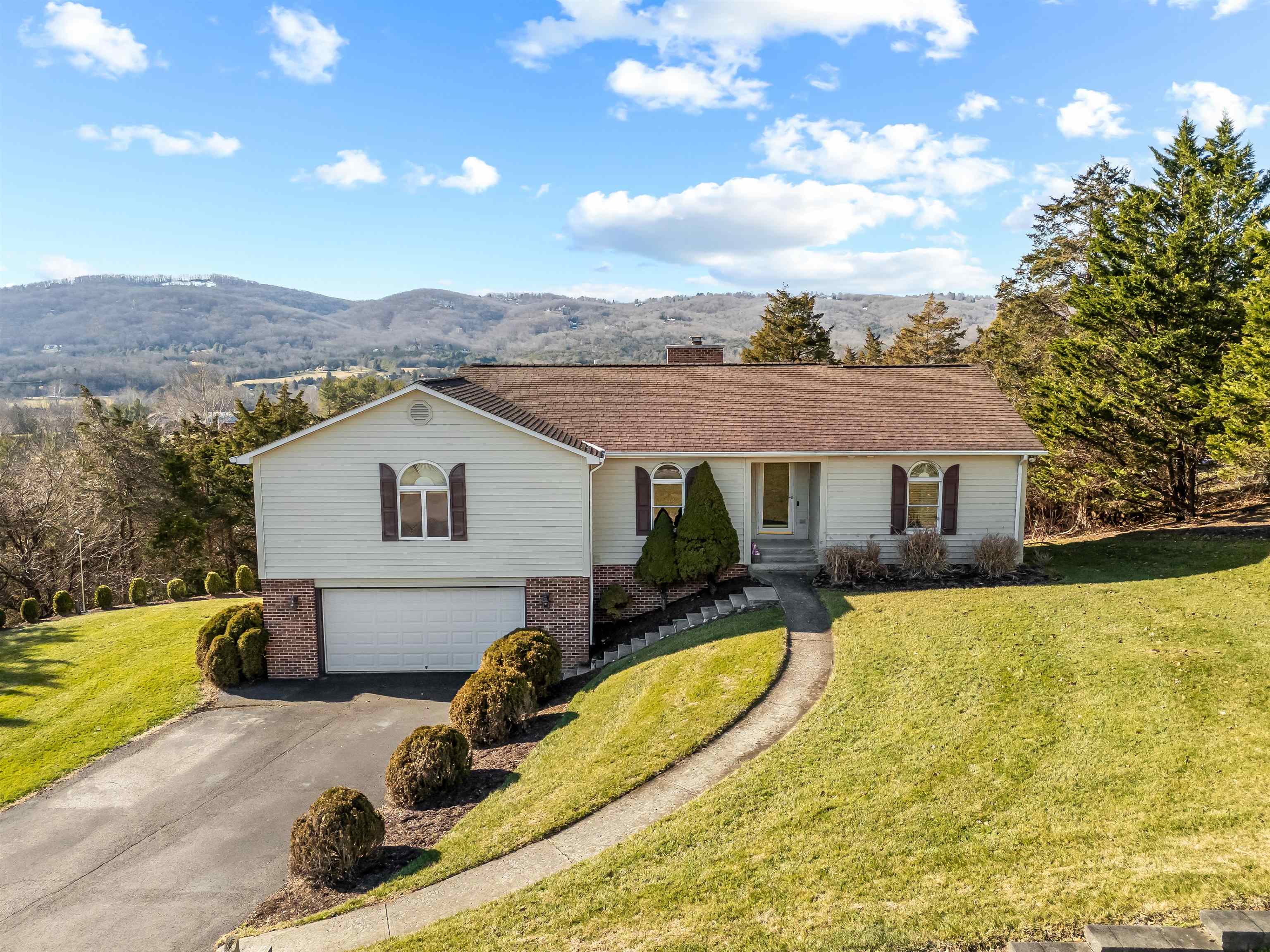1789 Mountainside Drive Blacksburg VA 24060